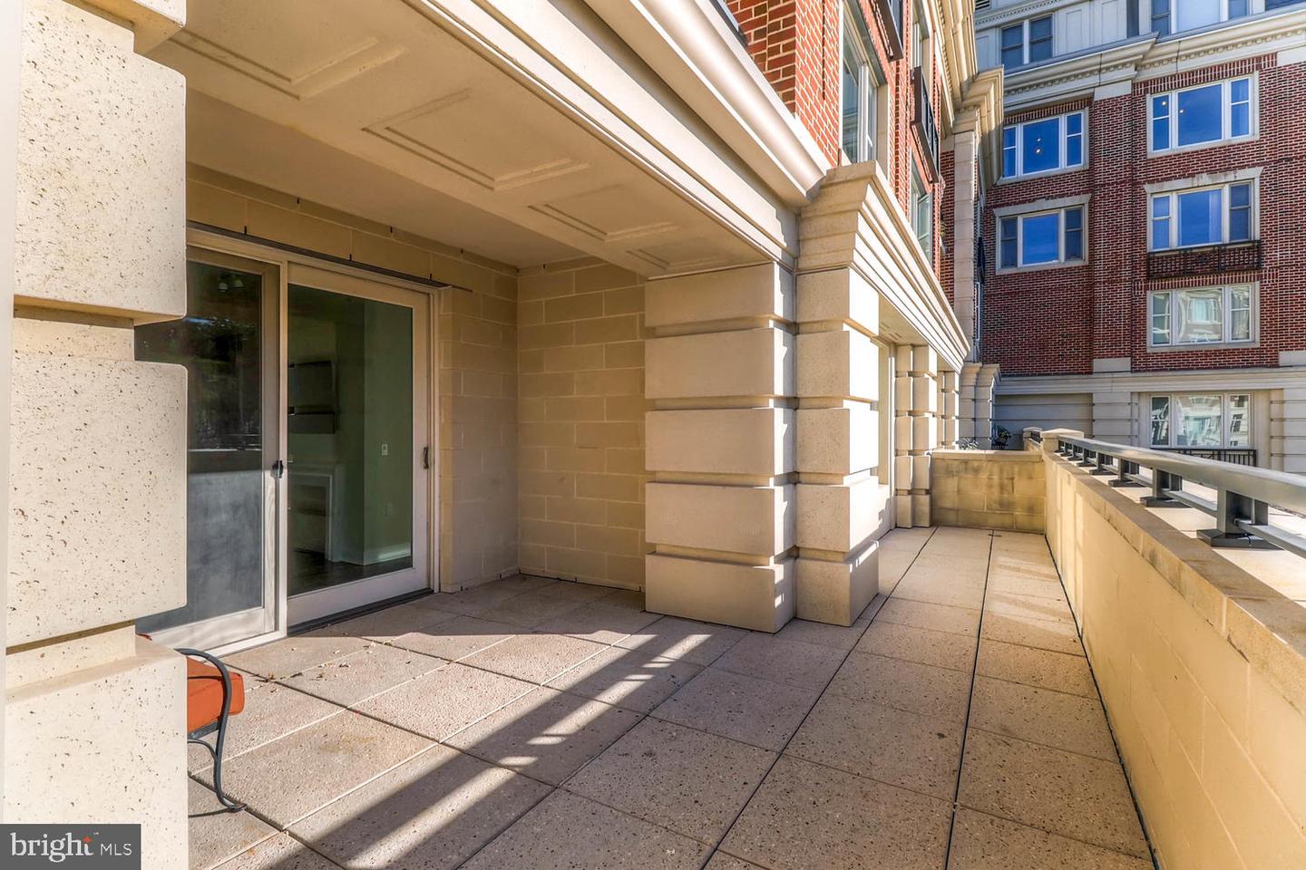 801 KEY HIGHWAY Unit: 244