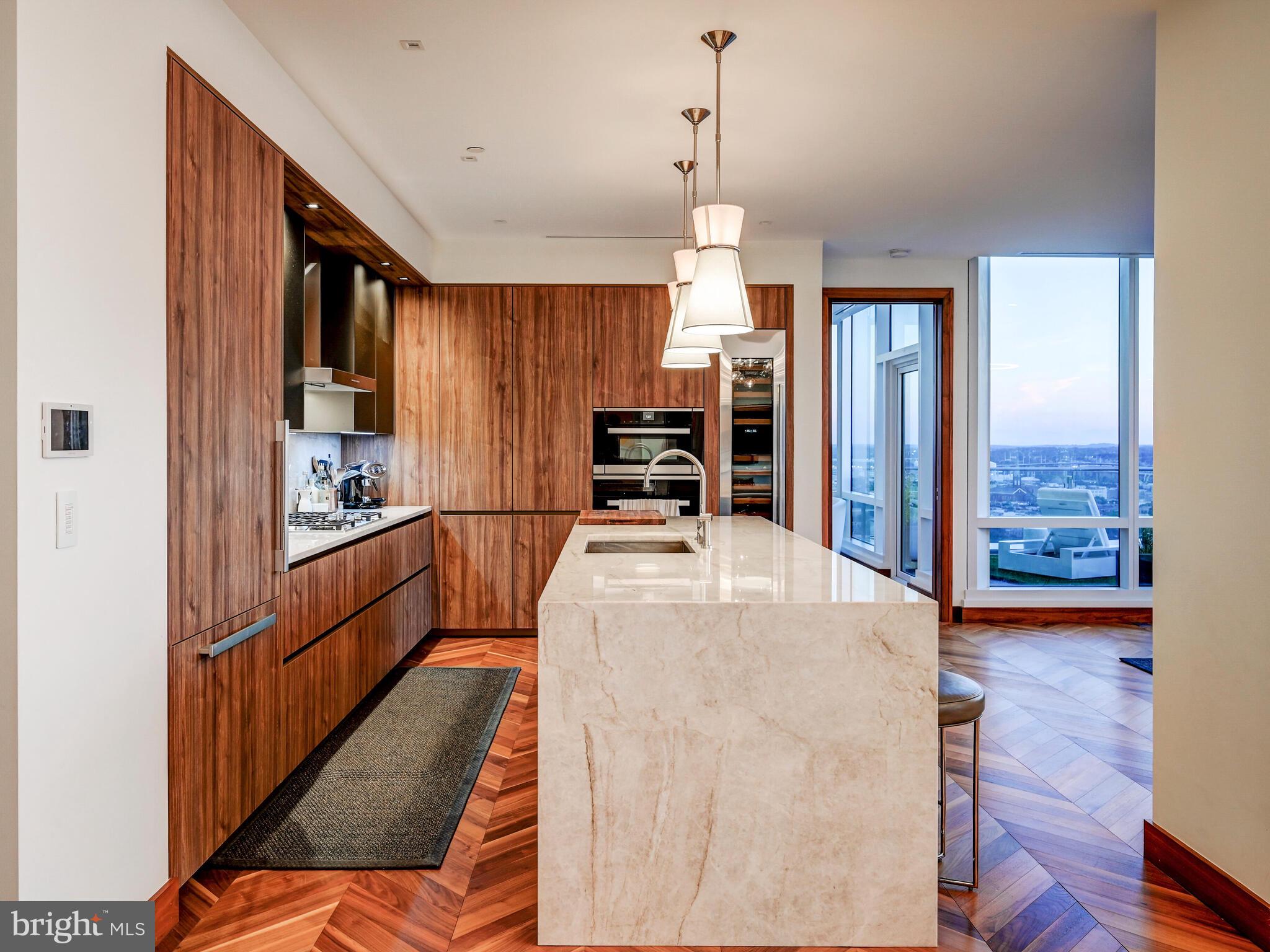 300 INTERNATIONAL DRIVE Unit: 2302