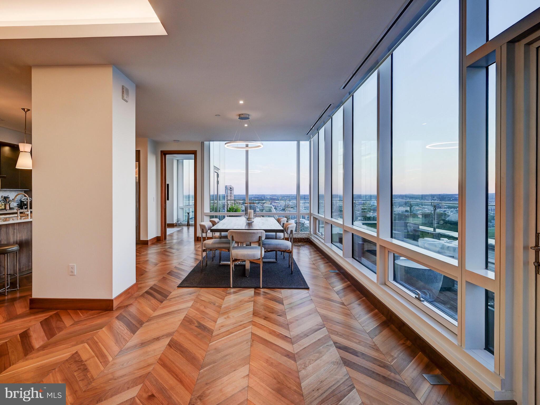 300 INTERNATIONAL DRIVE Unit: 2302