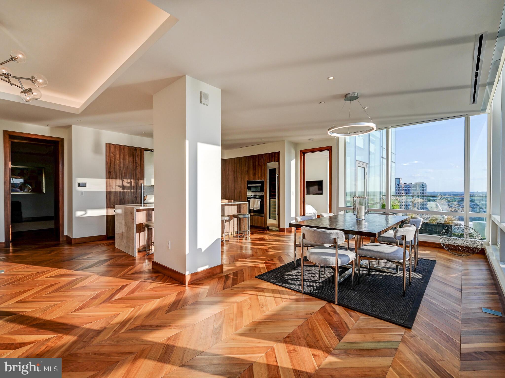 300 INTERNATIONAL DRIVE Unit: 2302