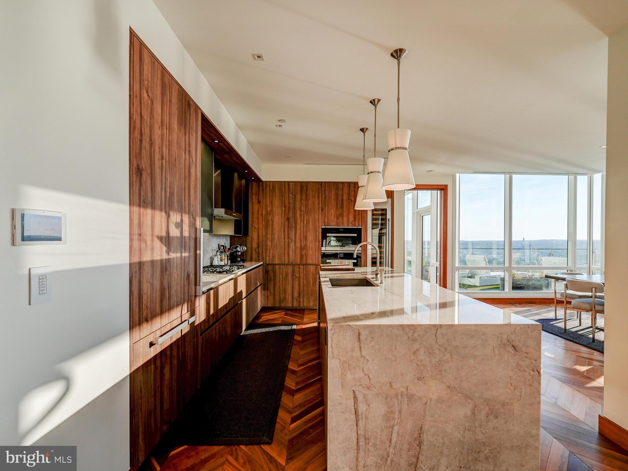 300 INTERNATIONAL DRIVE Unit: 2302