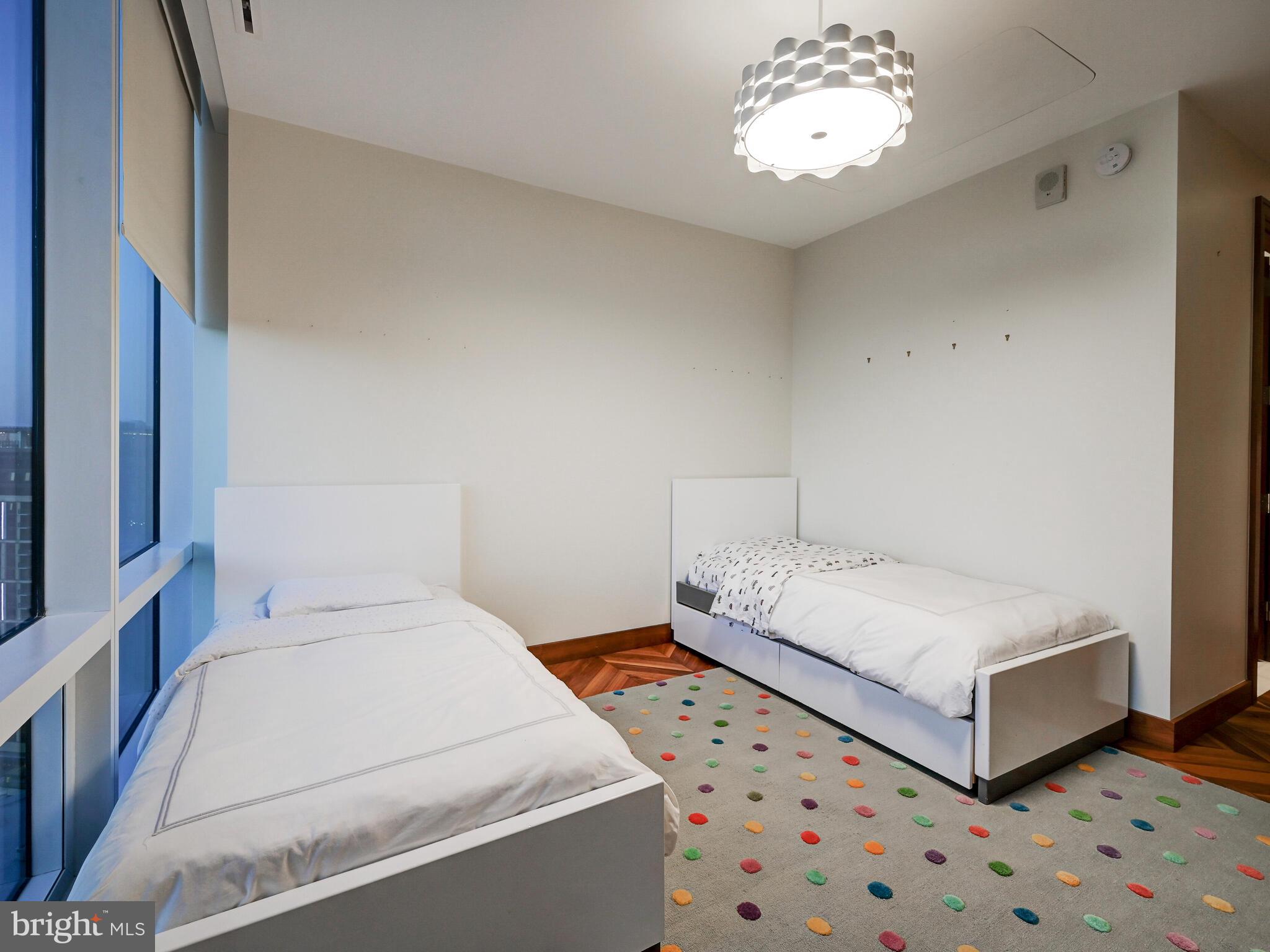 300 INTERNATIONAL DRIVE Unit: 2302