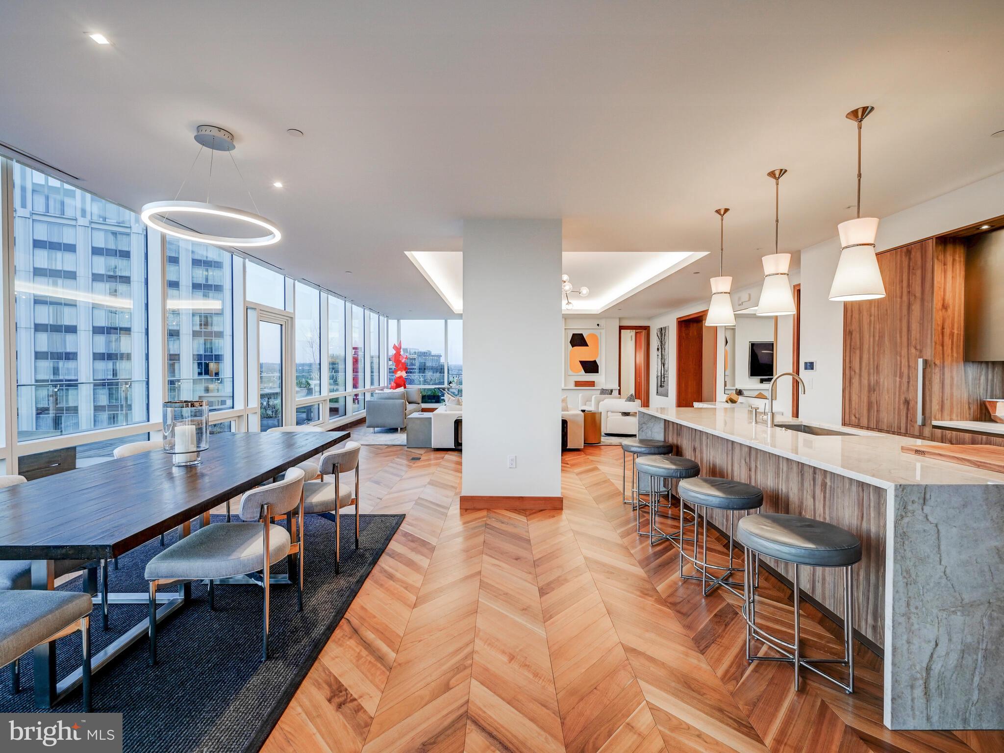 300 INTERNATIONAL DRIVE Unit: 2302