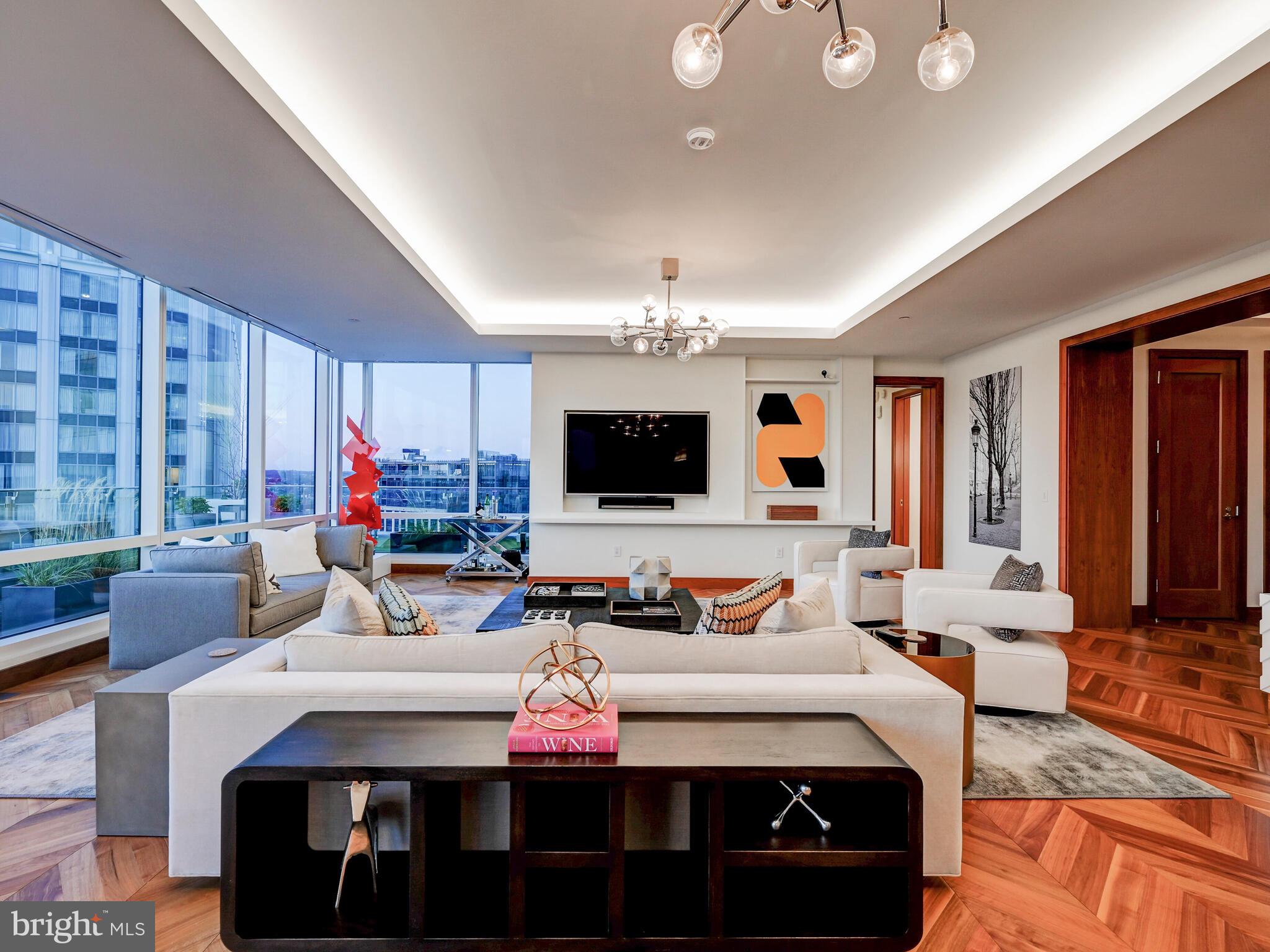 300 INTERNATIONAL DRIVE Unit: 2302