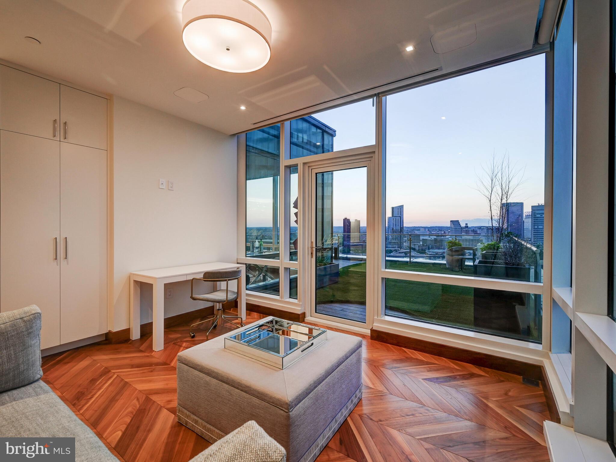 300 INTERNATIONAL DRIVE Unit: 2302