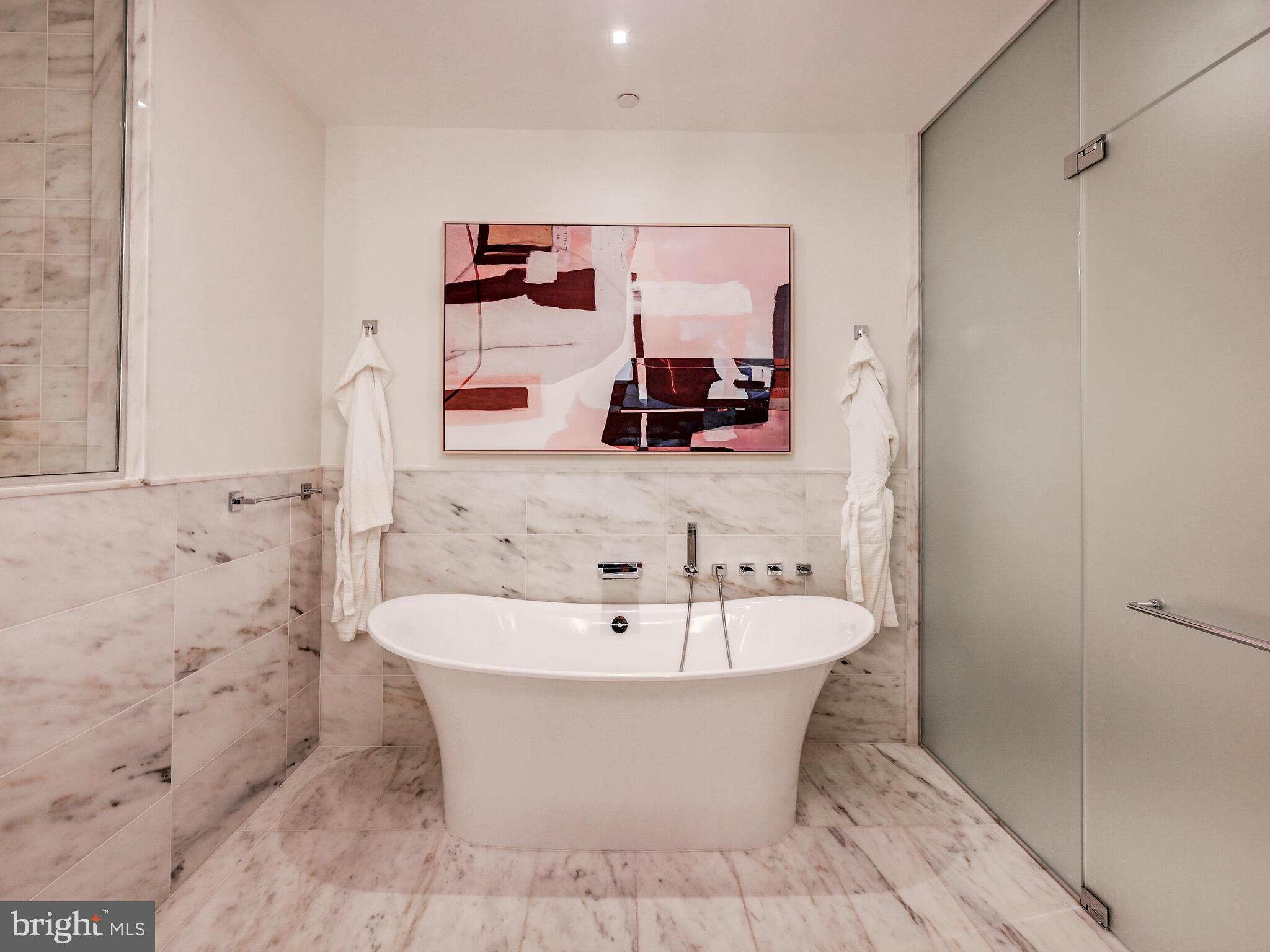 300 INTERNATIONAL DRIVE Unit: 2302