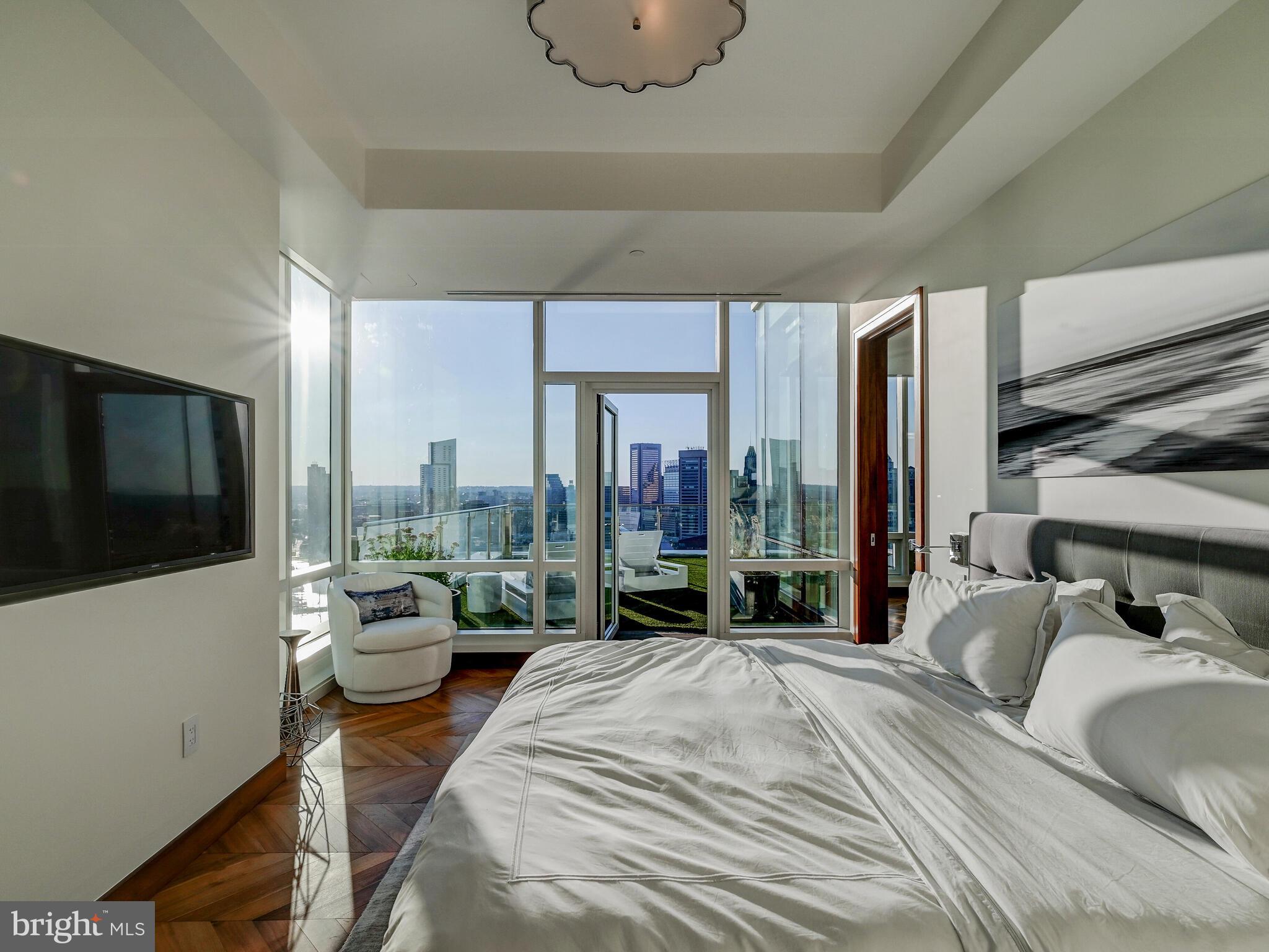 300 INTERNATIONAL DRIVE Unit: 2302