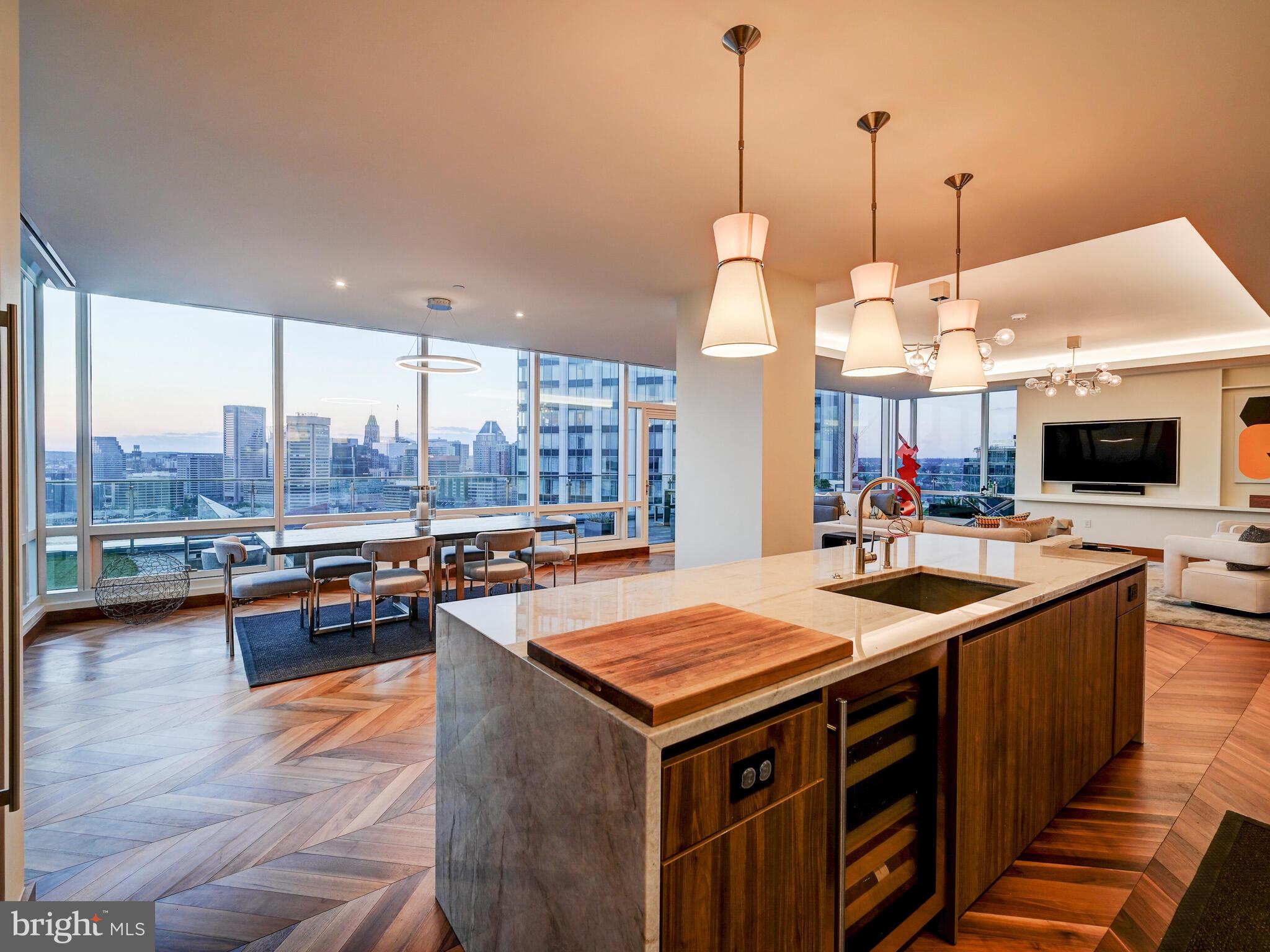 300 INTERNATIONAL DRIVE Unit: 2302