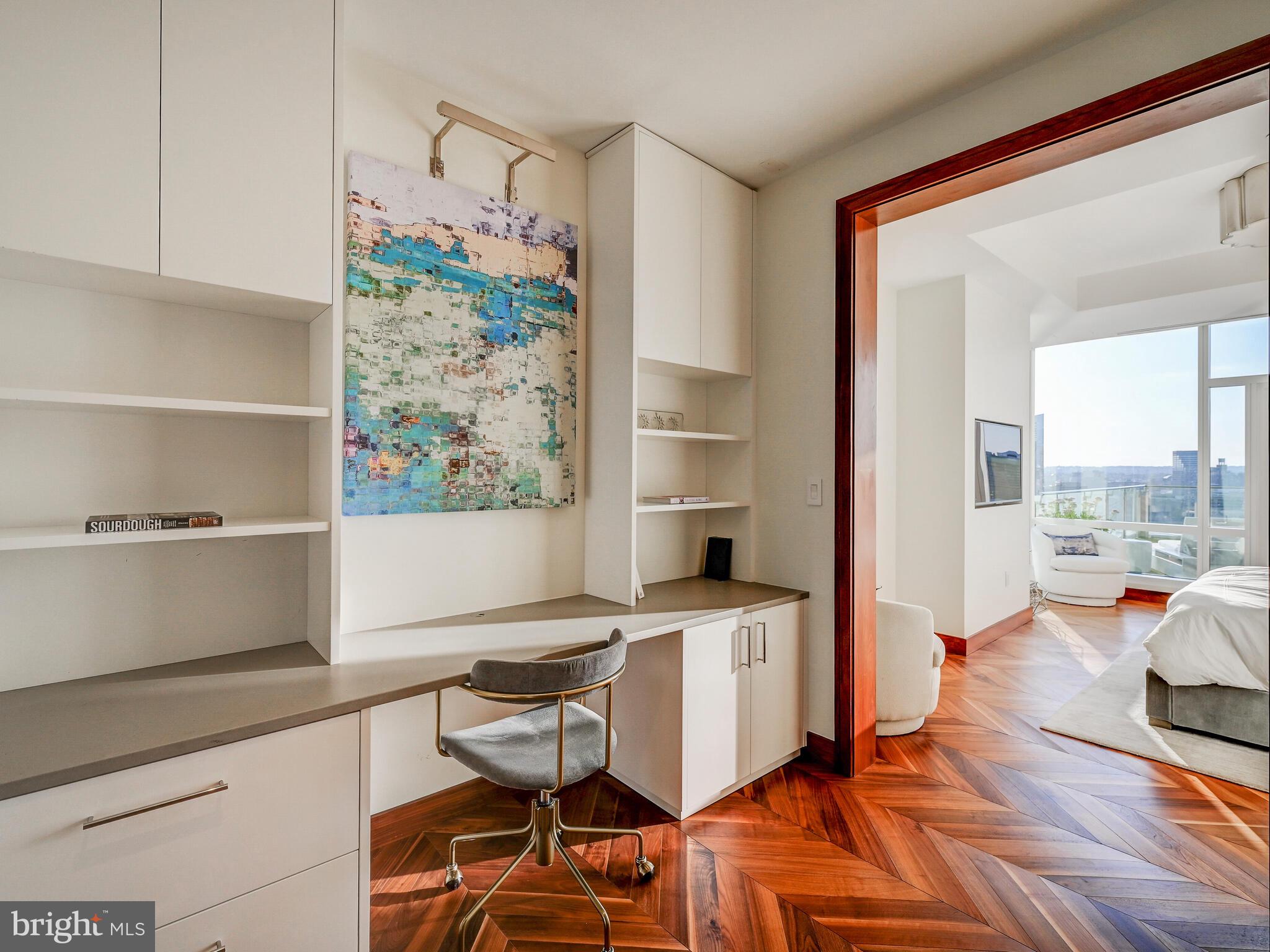 300 INTERNATIONAL DRIVE Unit: 2302