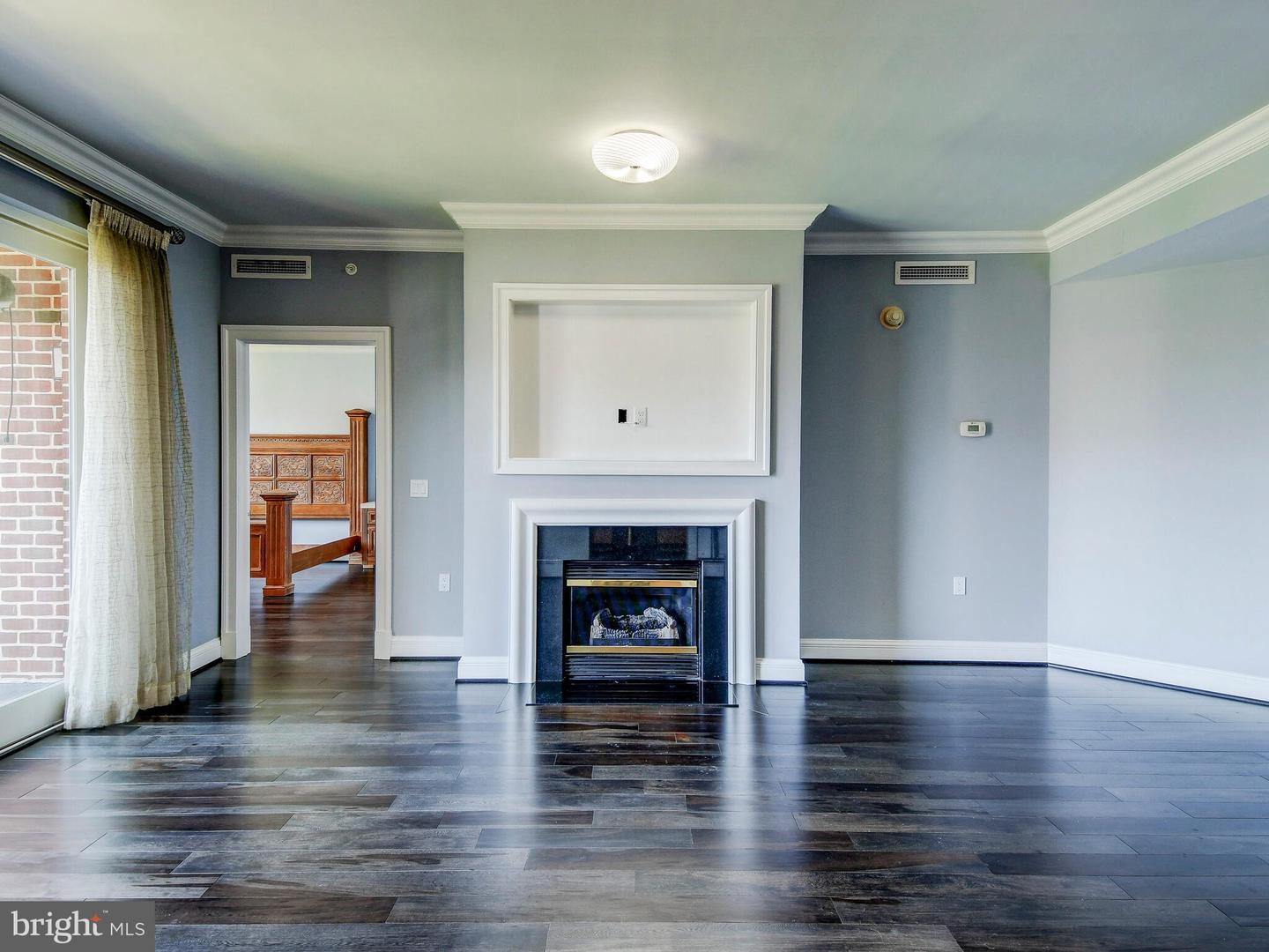 801 KEY HIGHWAY Unit: 353