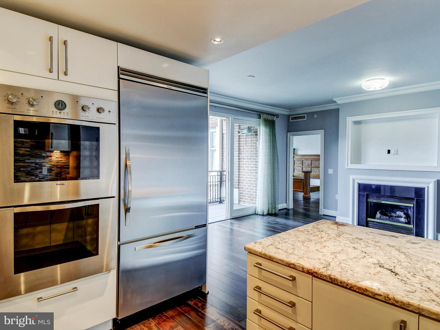 801 KEY HIGHWAY Unit: 353