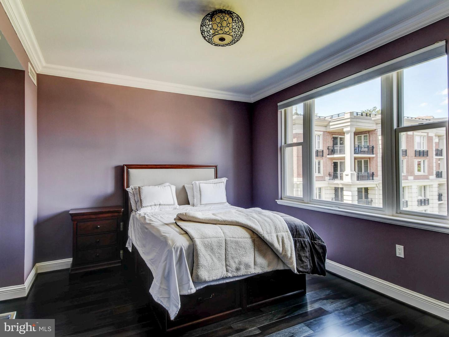801 KEY HIGHWAY Unit: 353