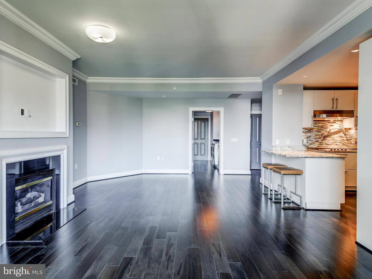 801 KEY HIGHWAY Unit: 353