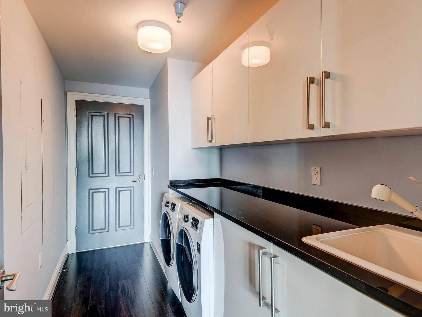 801 KEY HIGHWAY Unit: 353