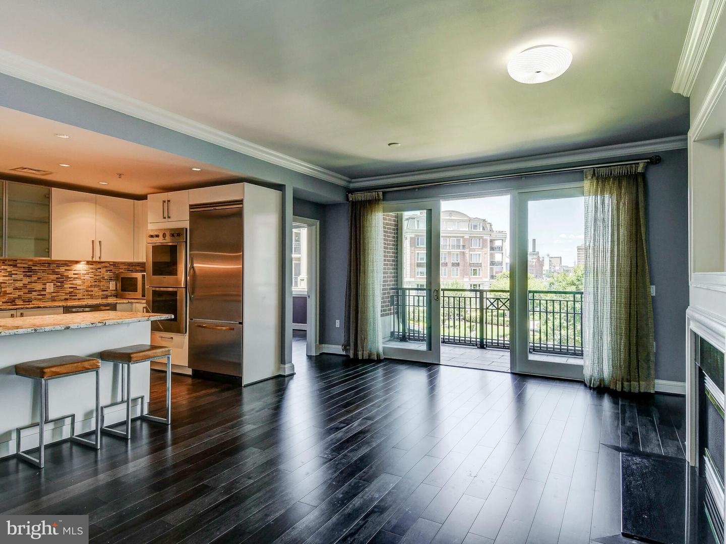 801 KEY HIGHWAY Unit: 353