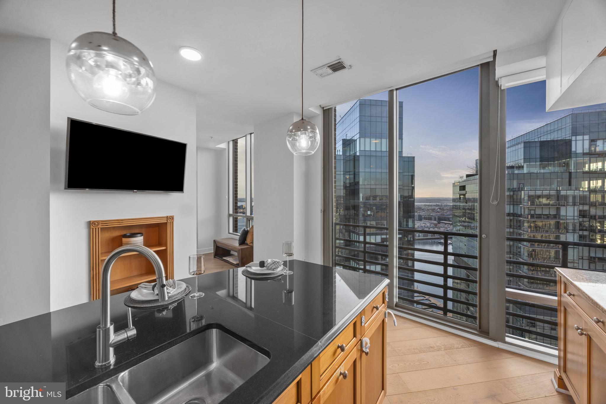 675 President St #2904