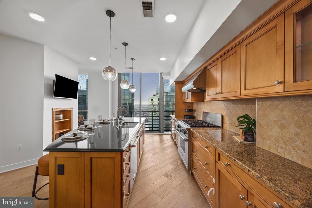 675 President St #2904