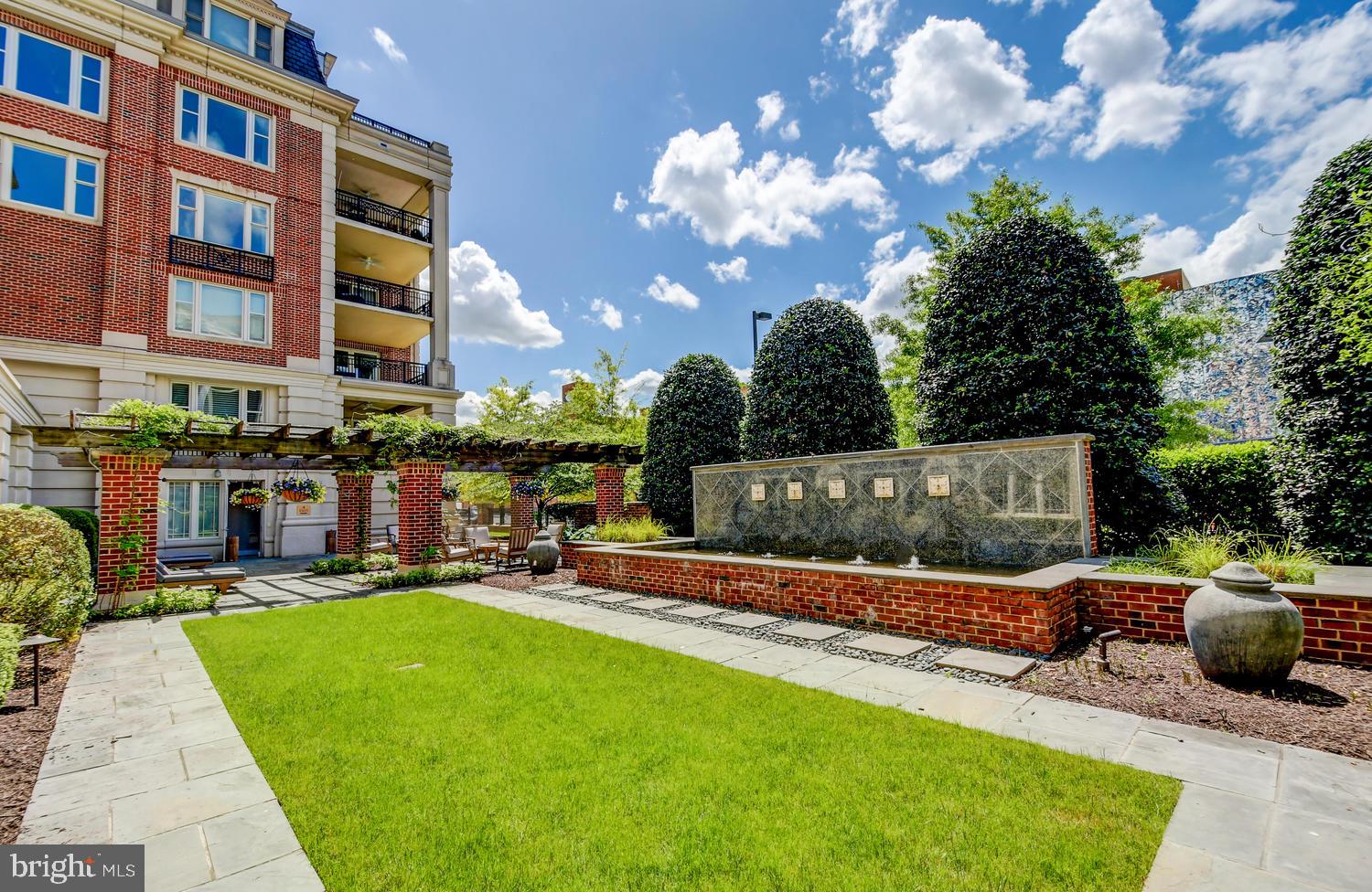 801 Key Hwy #221