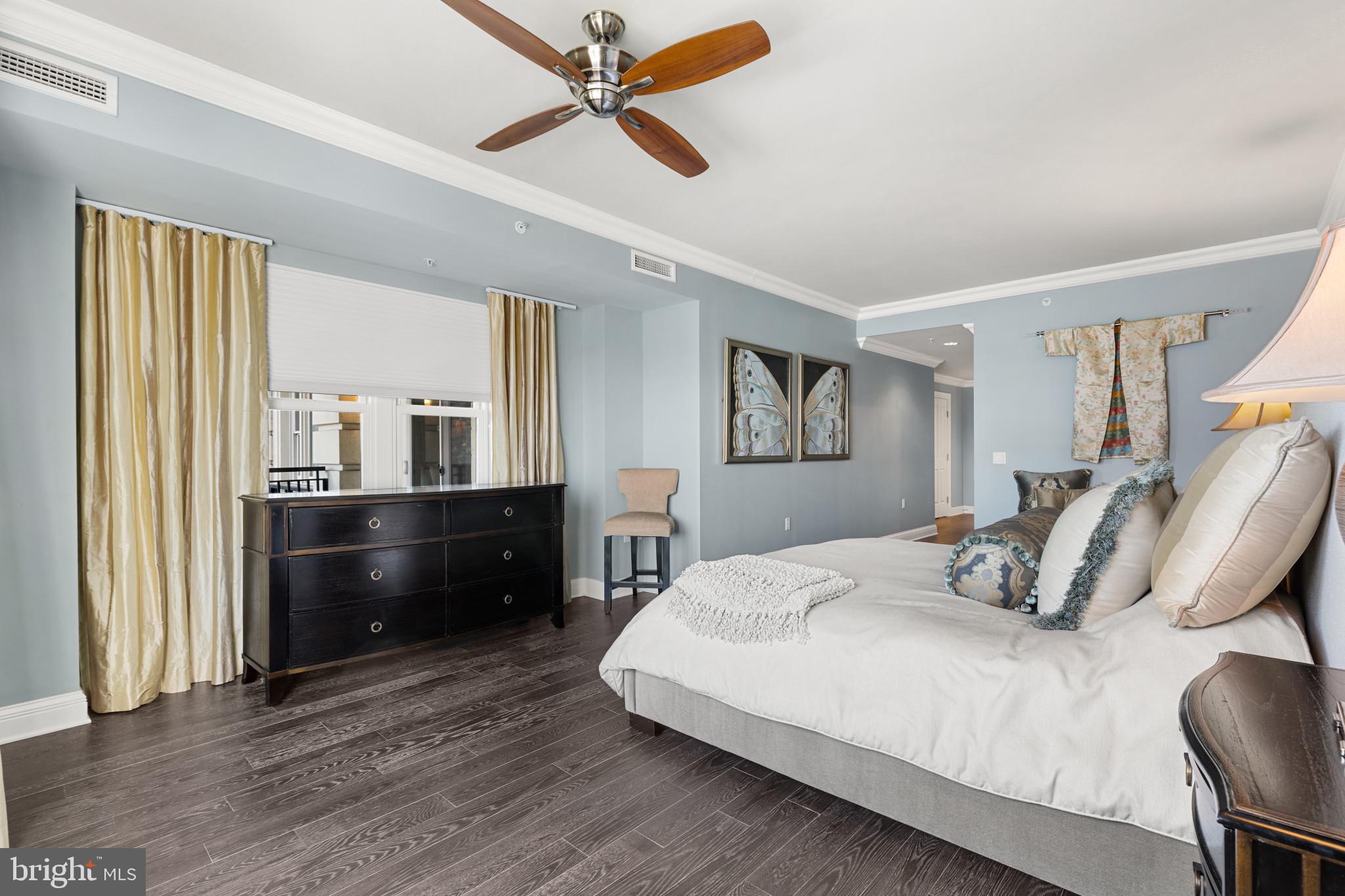 801 Key Hwy #221
