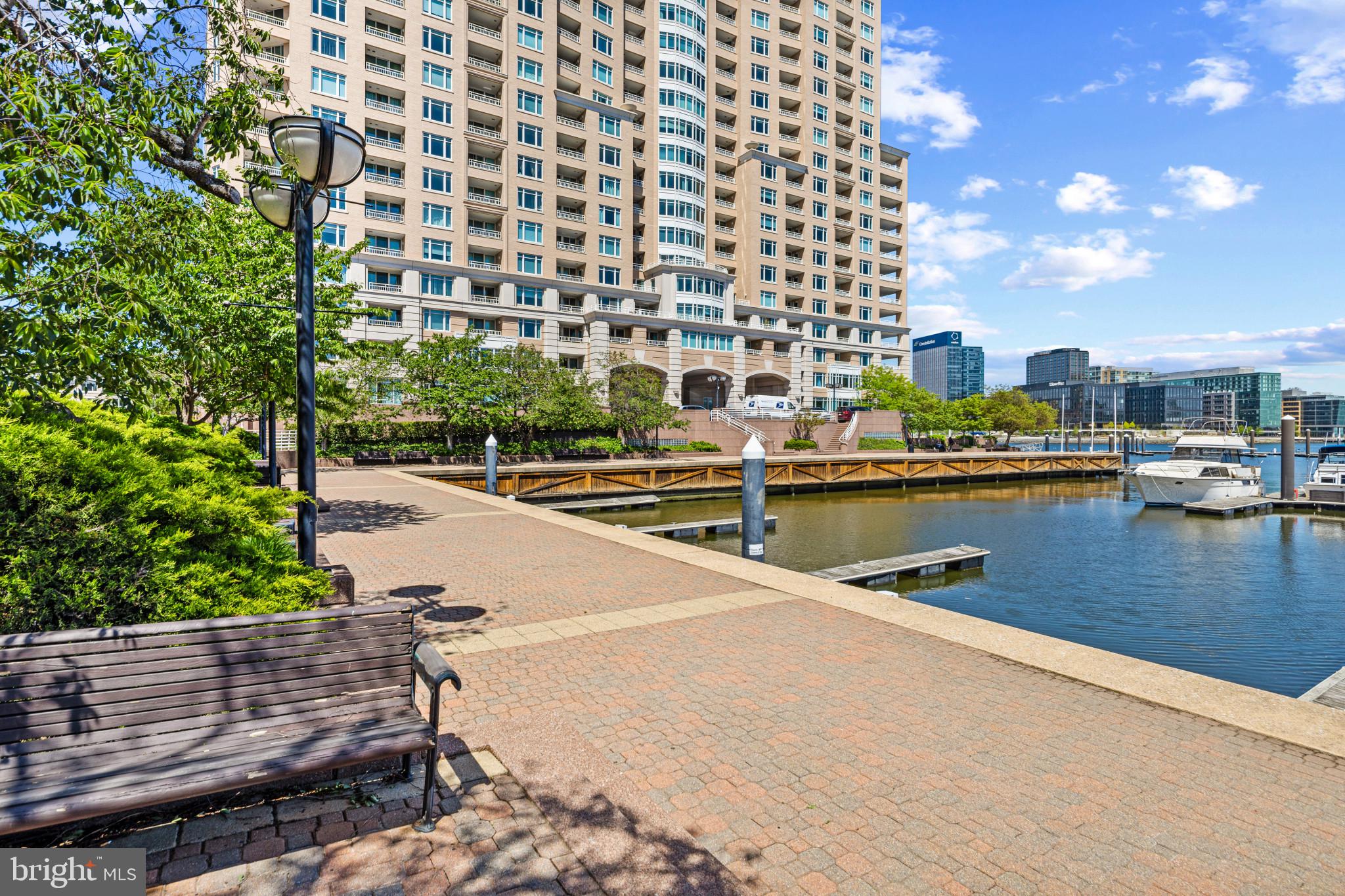 100 HARBORVIEW DR #2108