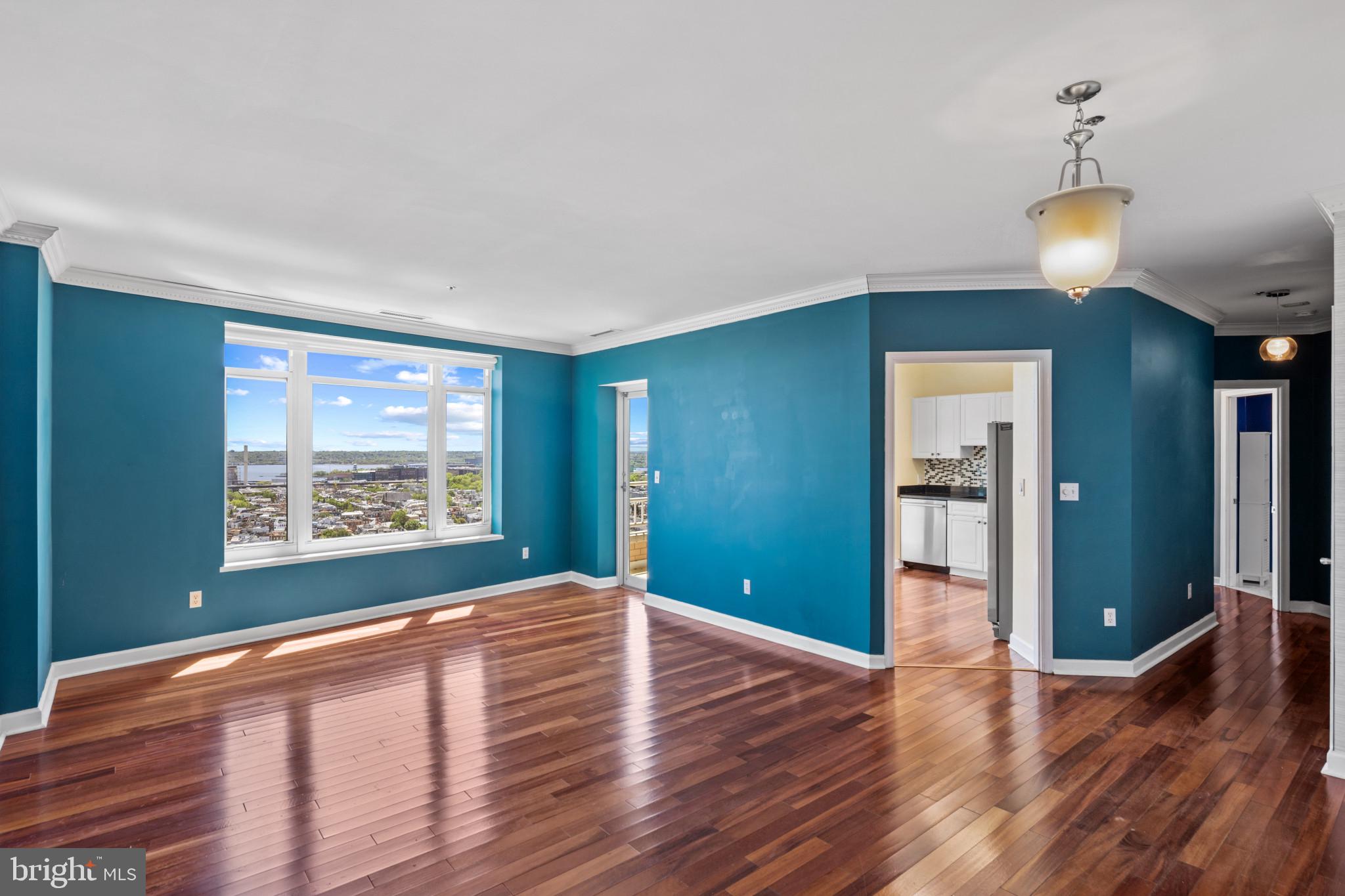 100 HARBORVIEW DR #2108