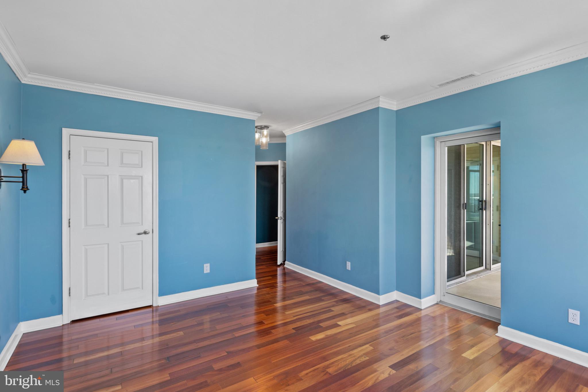 100 HARBORVIEW DR #2108