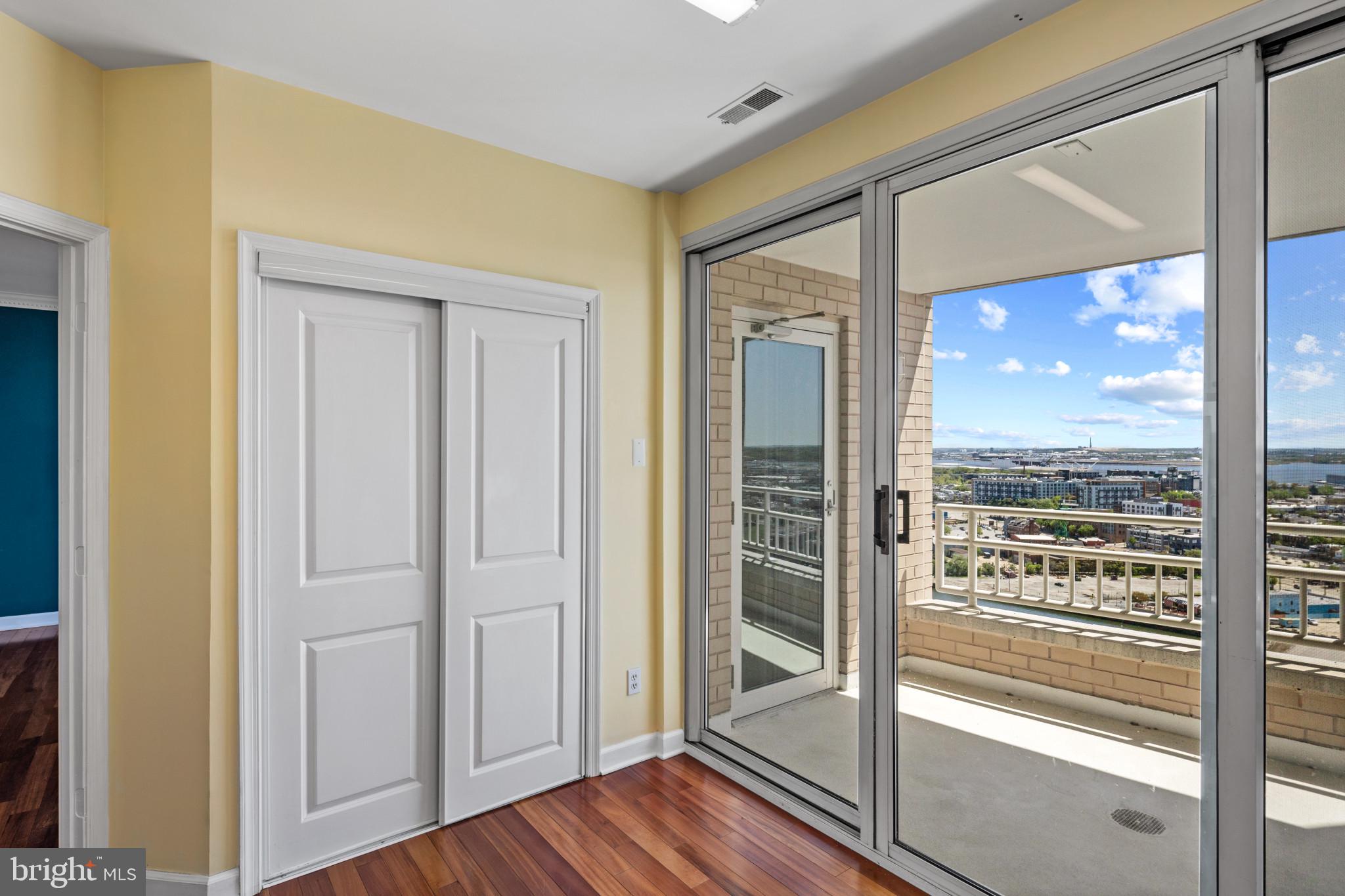 100 HARBORVIEW DR #2108