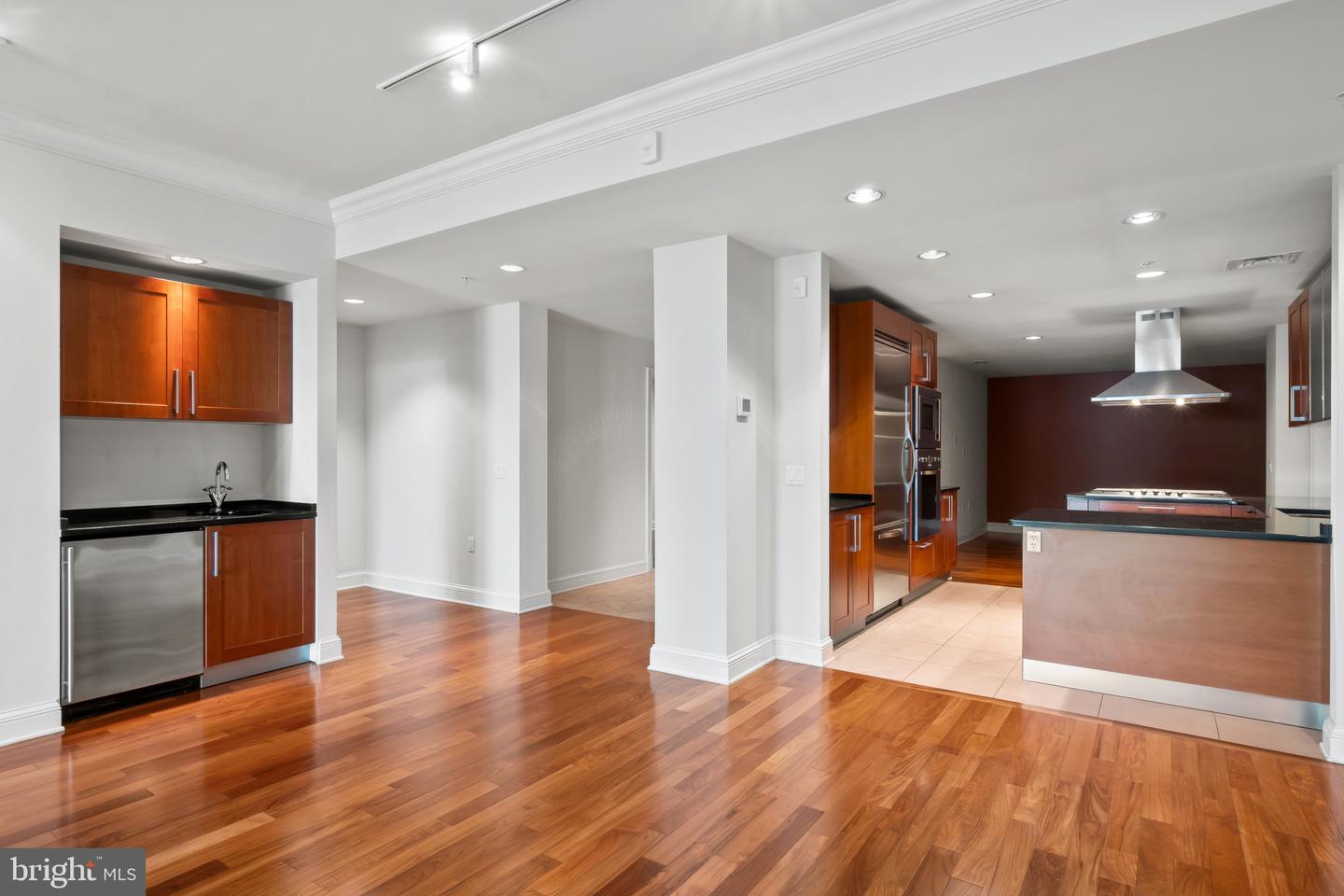 801 KEY HWY #341