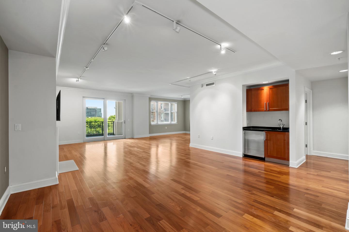 801 KEY HWY #341