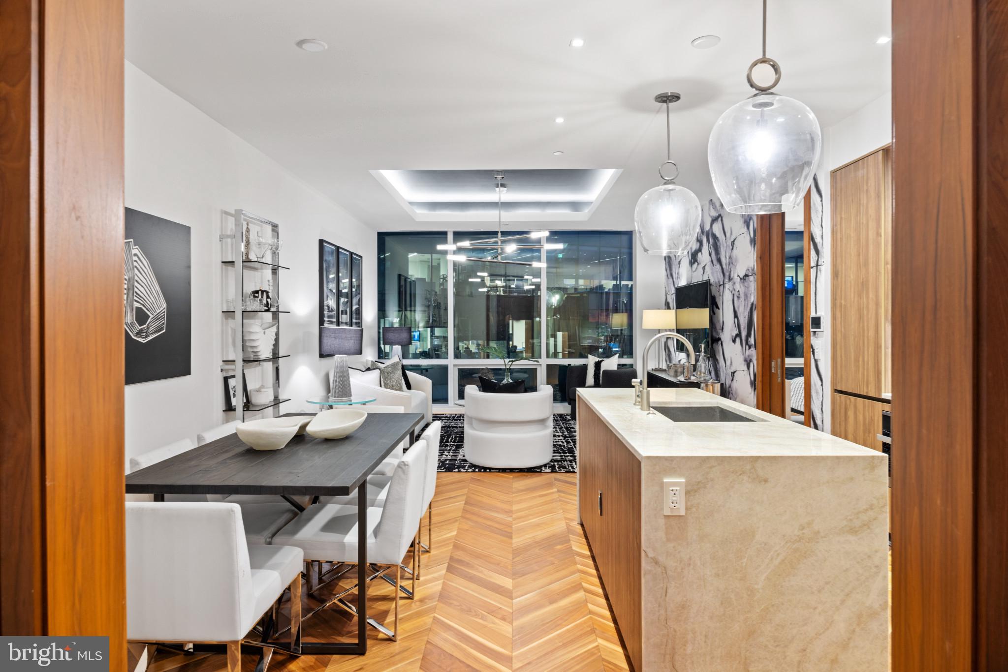 300 International Dr #1906