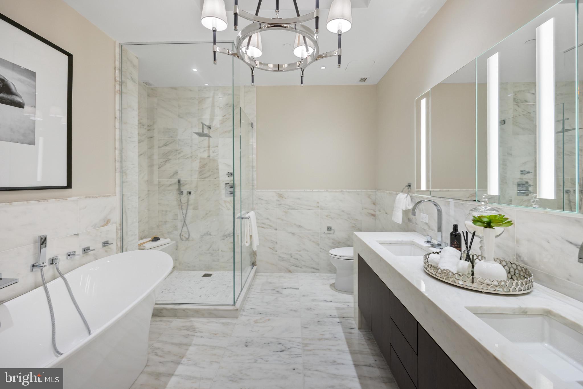 300 International Dr #1906