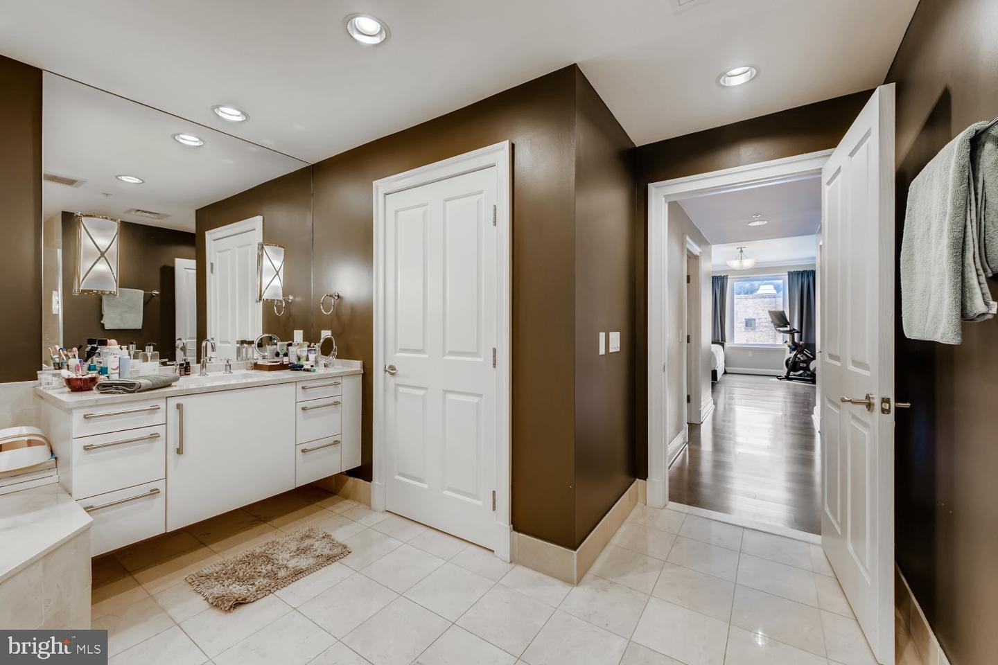 801 Key Hwy #470