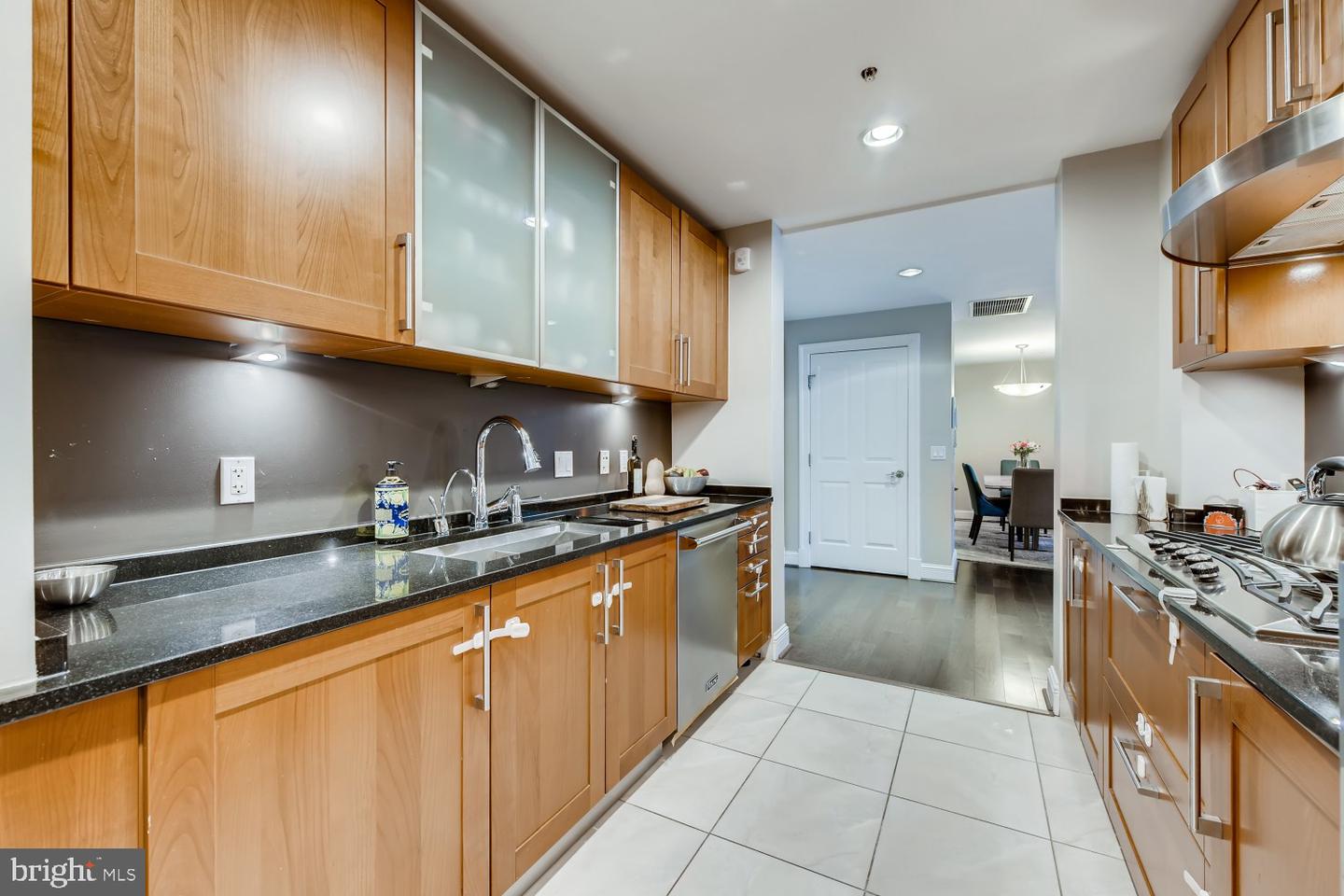 801 KEY HWY #470