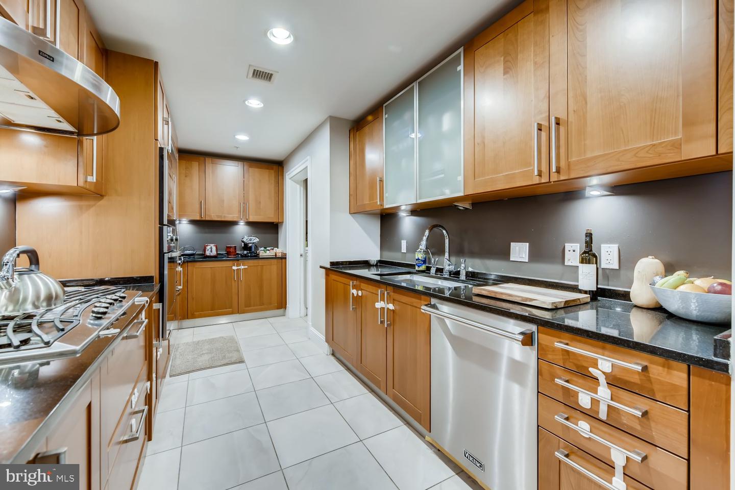 801 KEY HWY #470