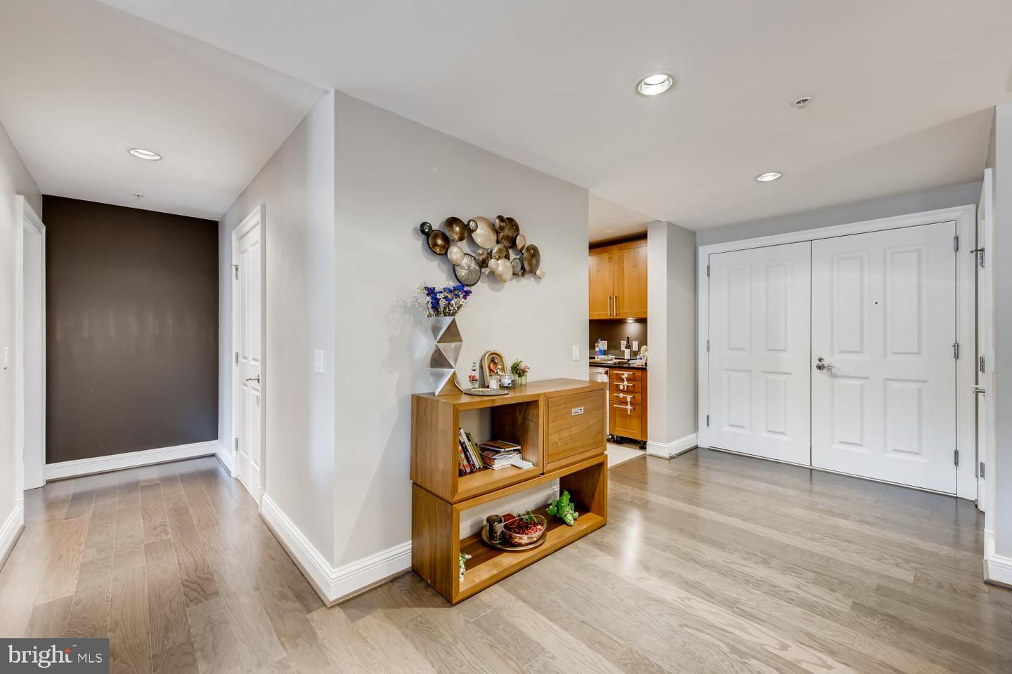 801 KEY HWY #470