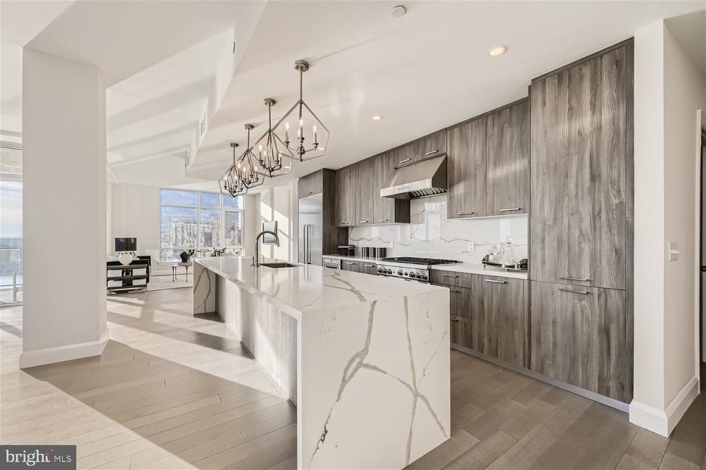 1330 LANCASTER STREET C1401