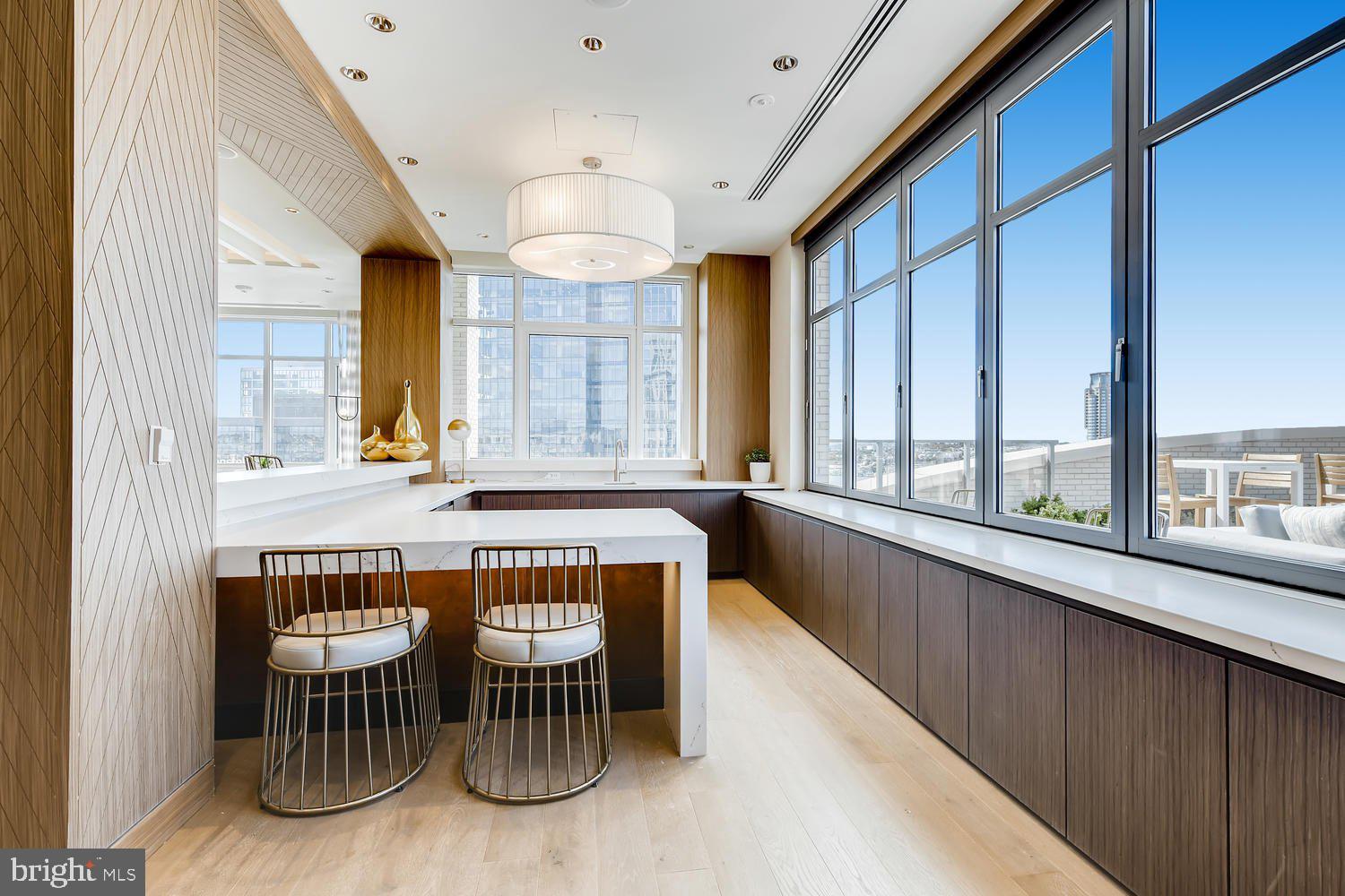 1330 LANCASTER STREET C1401