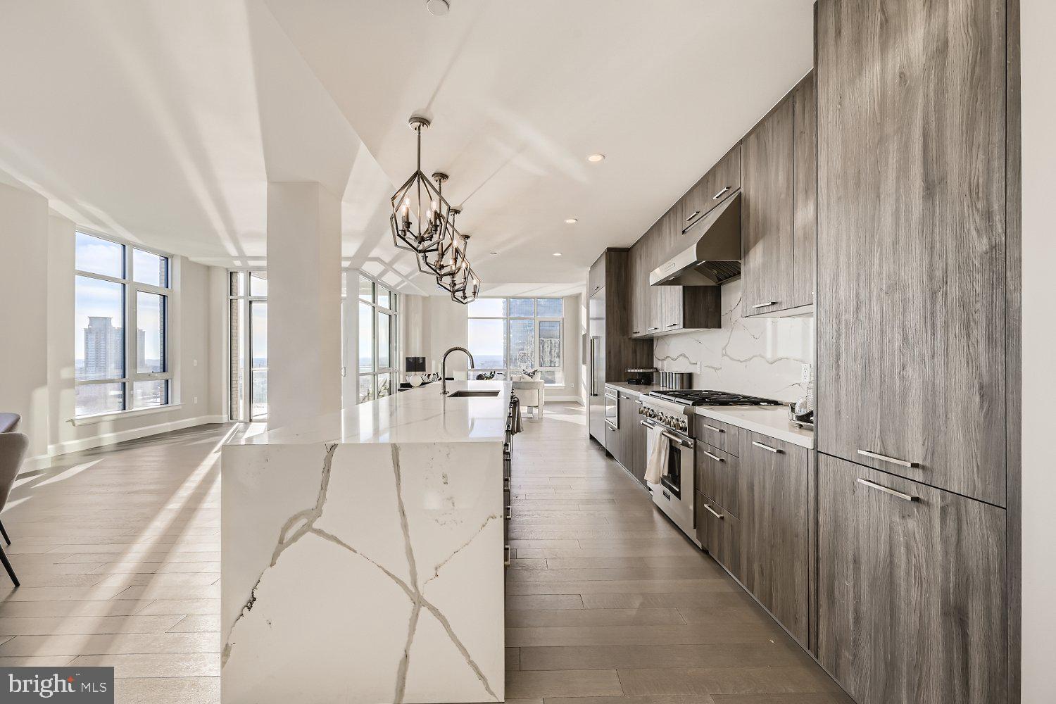 1330 LANCASTER STREET C1401