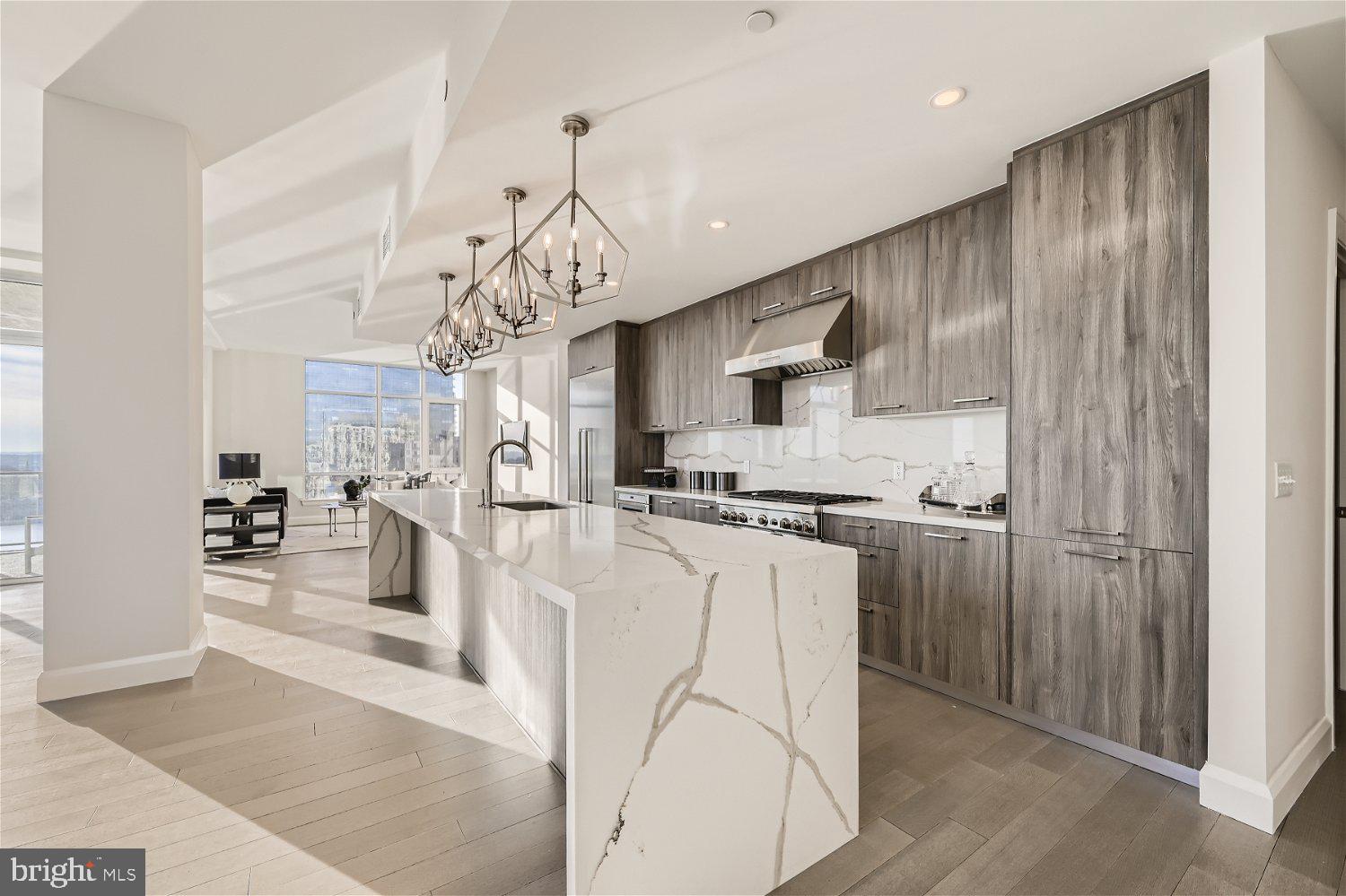 1330 LANCASTER STREET C1401