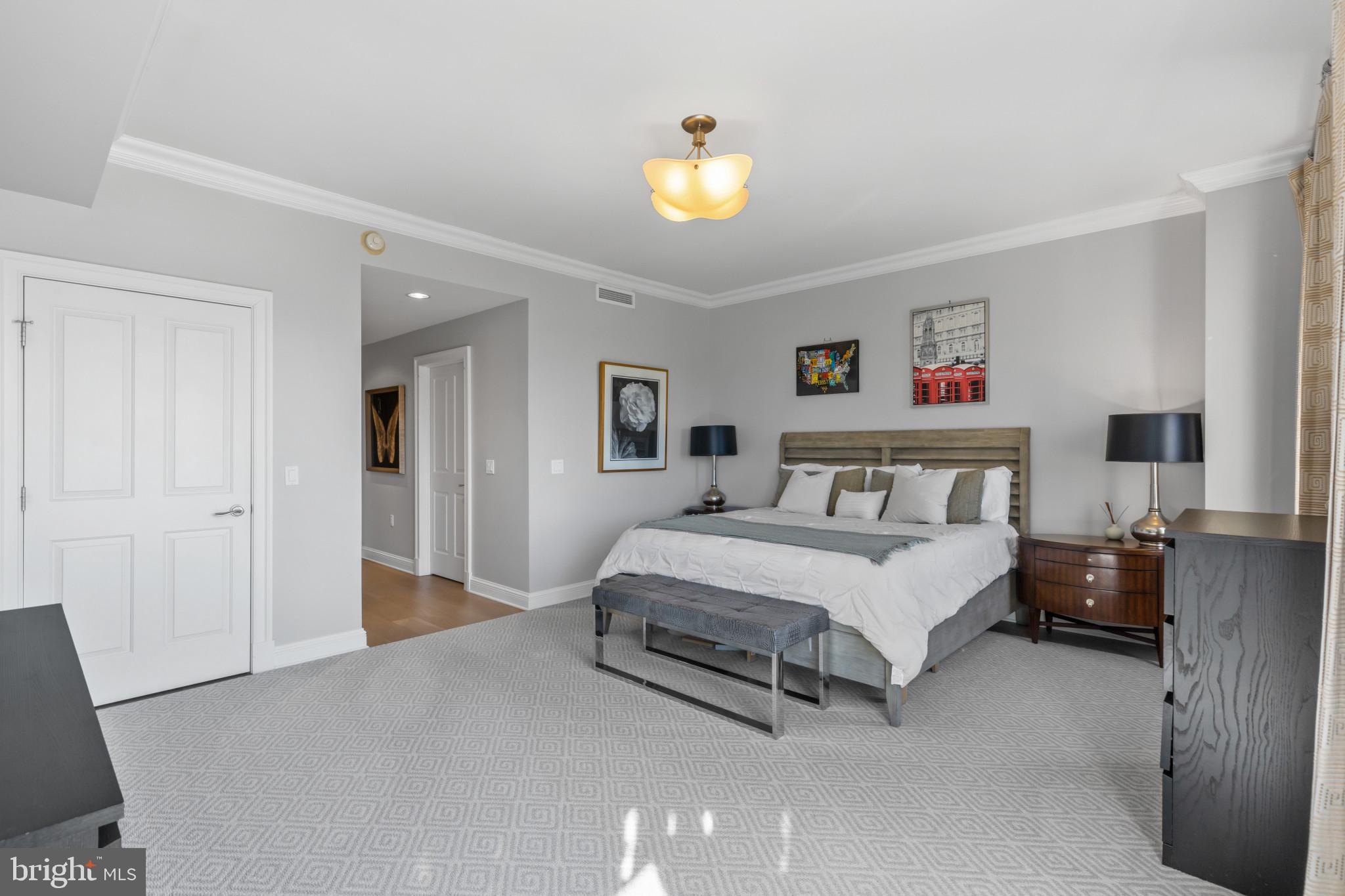 801 KEY HIGHWAY T-70