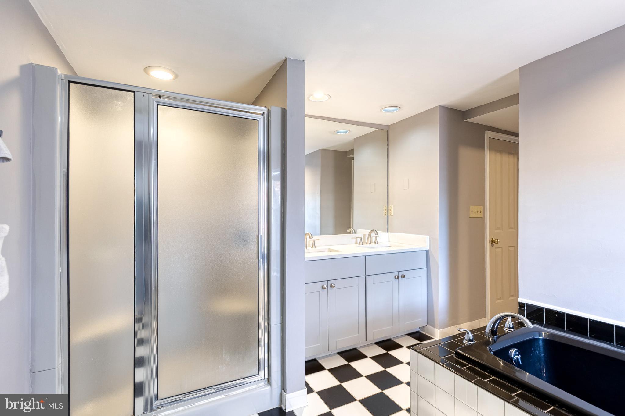 447 E GITTINGS STREET E