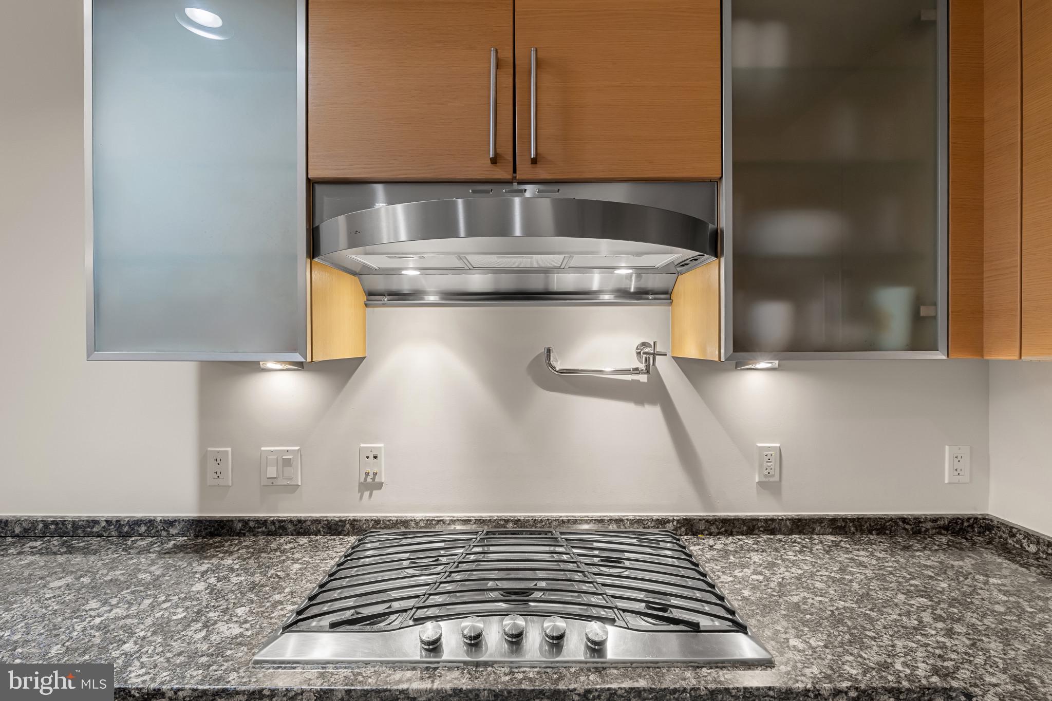 801 KEY HIGHWAY T-65