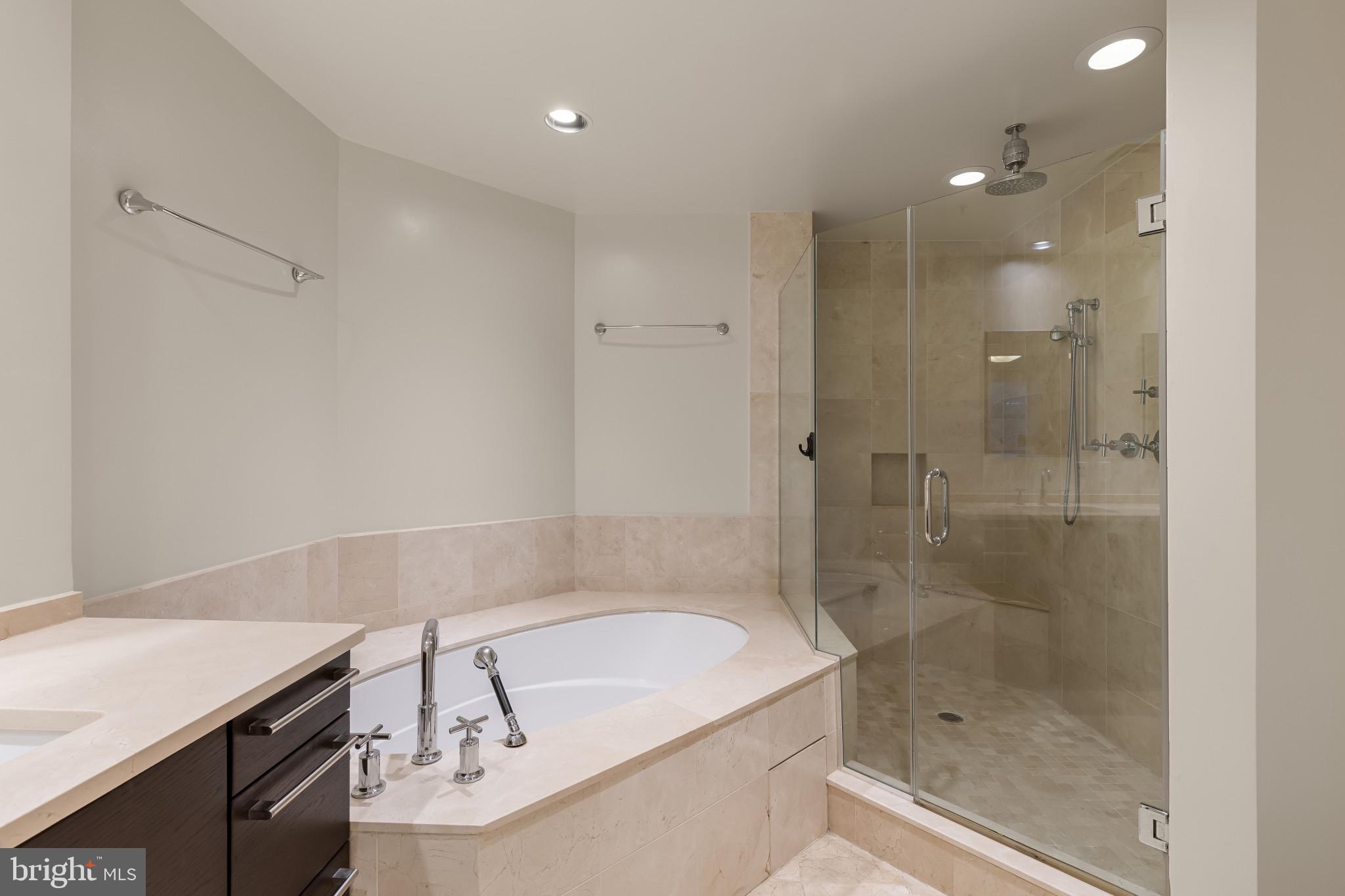 801 KEY HIGHWAY T-65