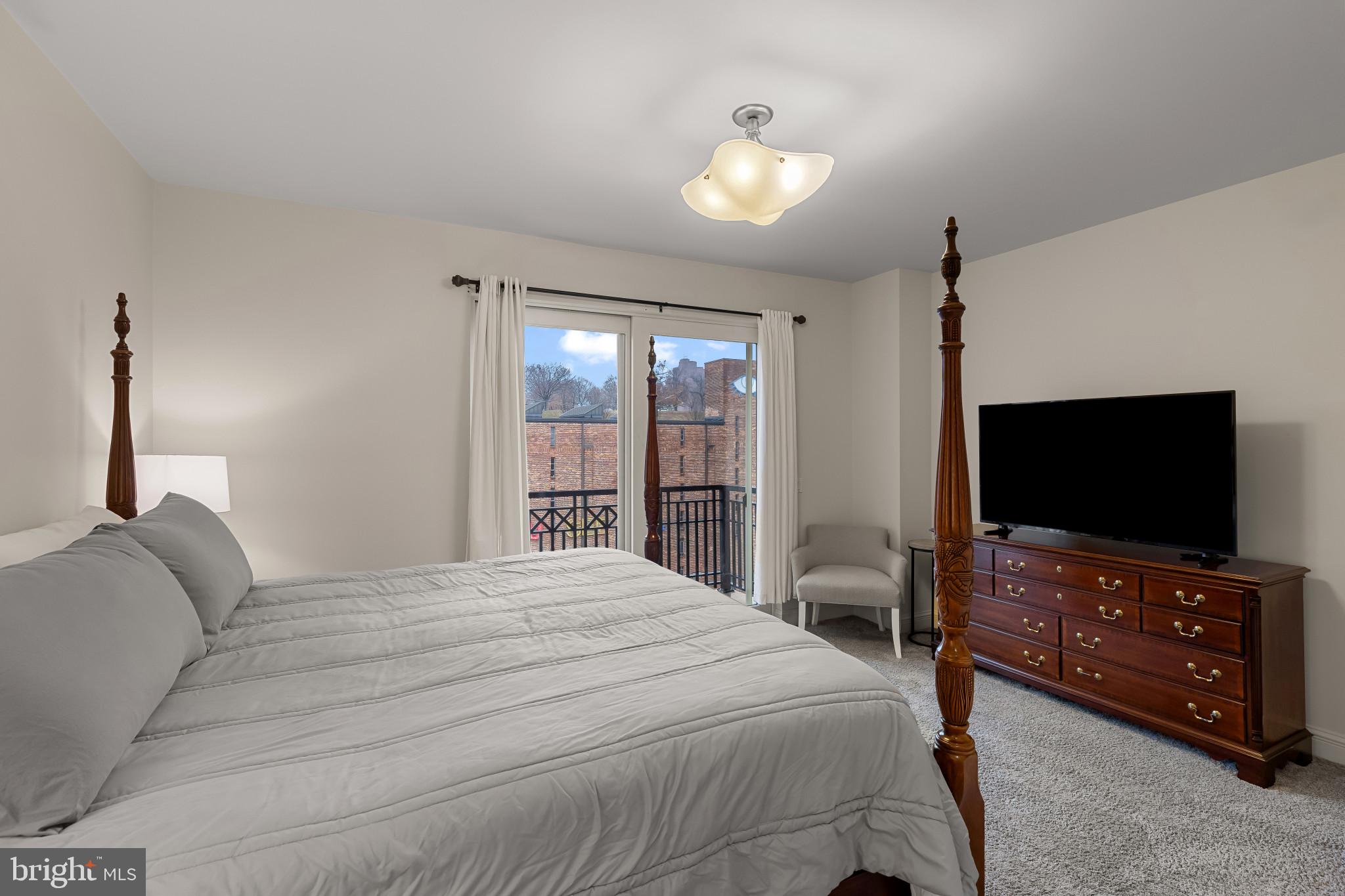 801 KEY HIGHWAY T-65