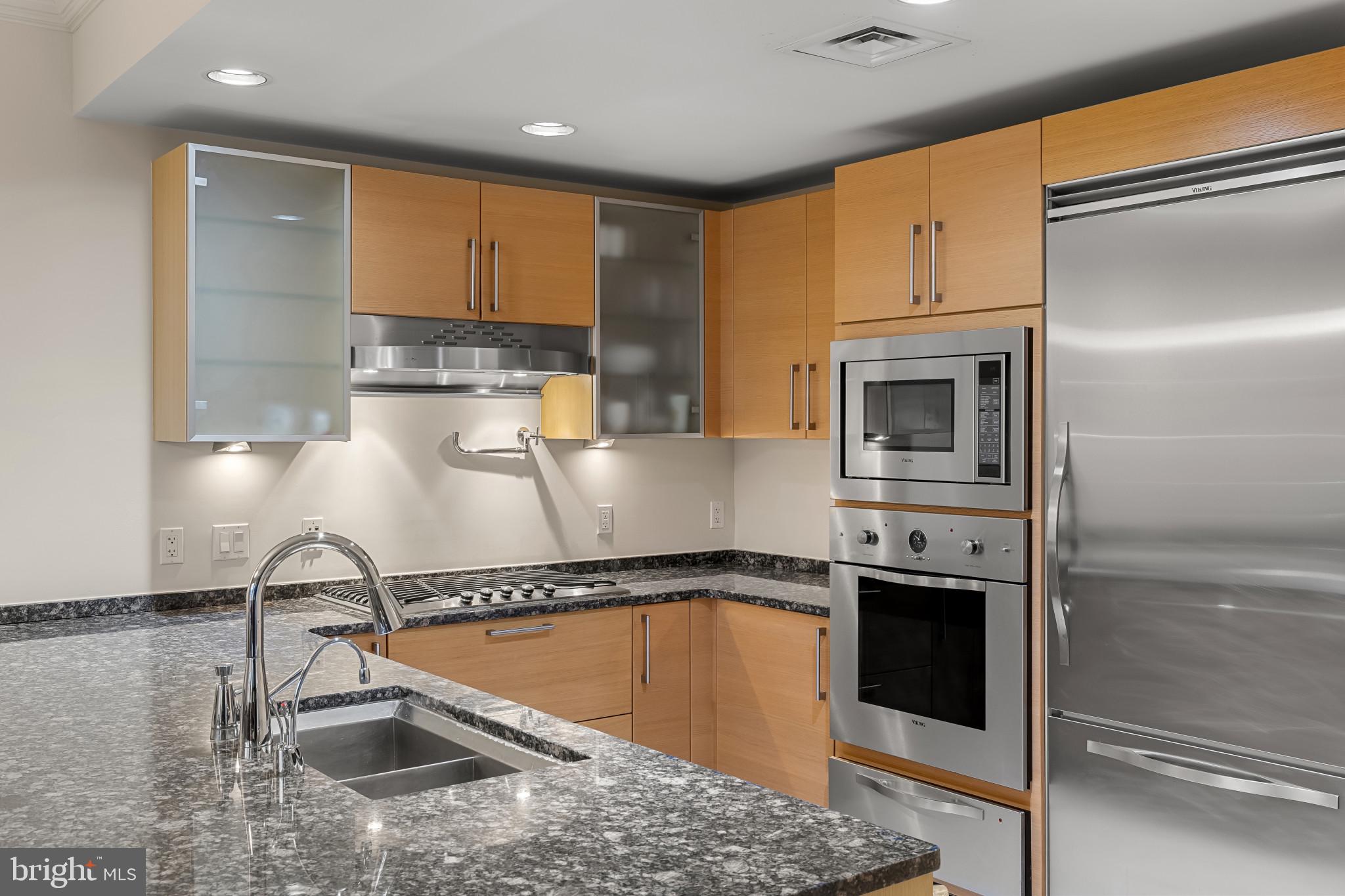 801 KEY HIGHWAY T-65