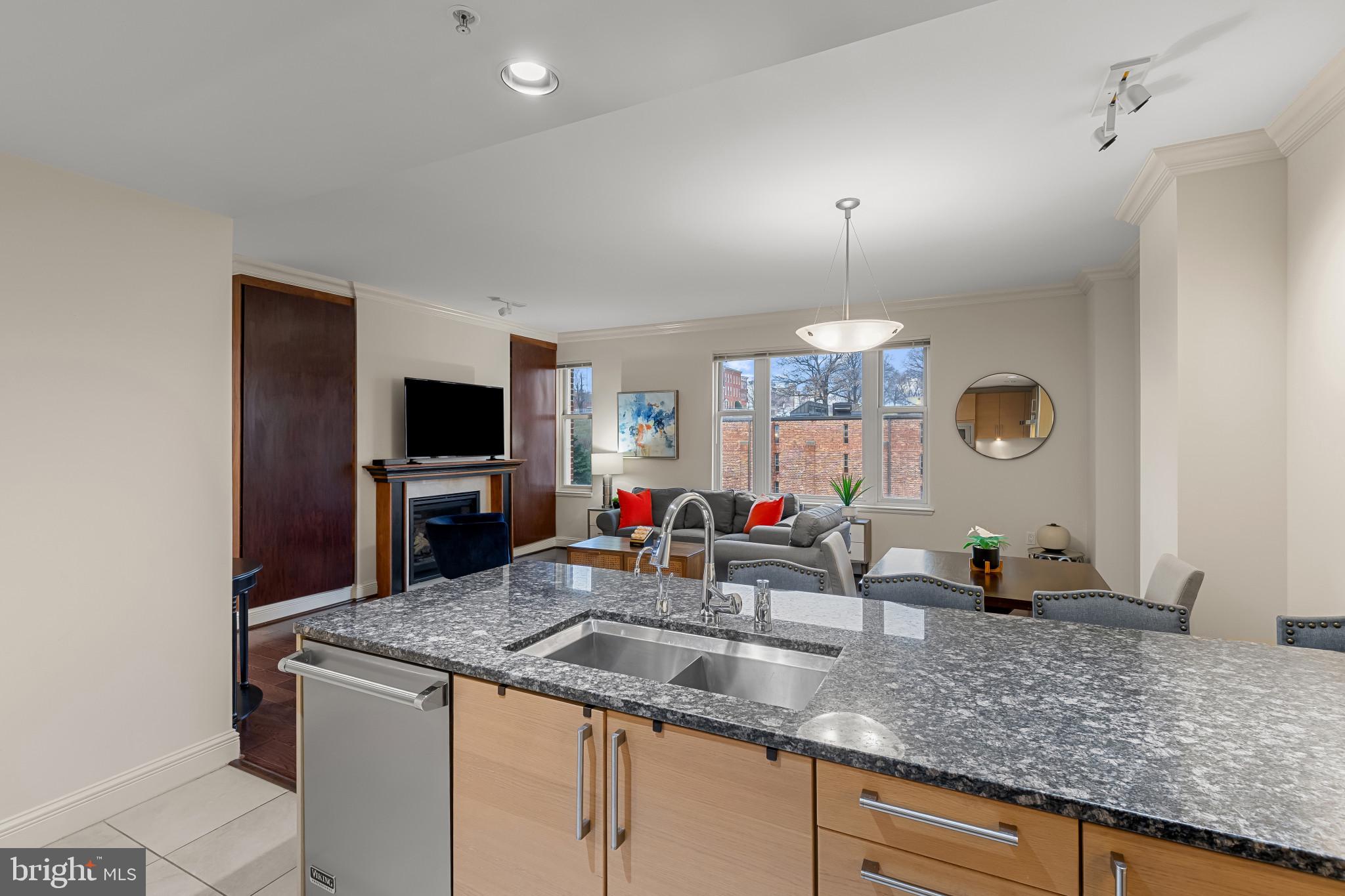 801 KEY HIGHWAY T-65