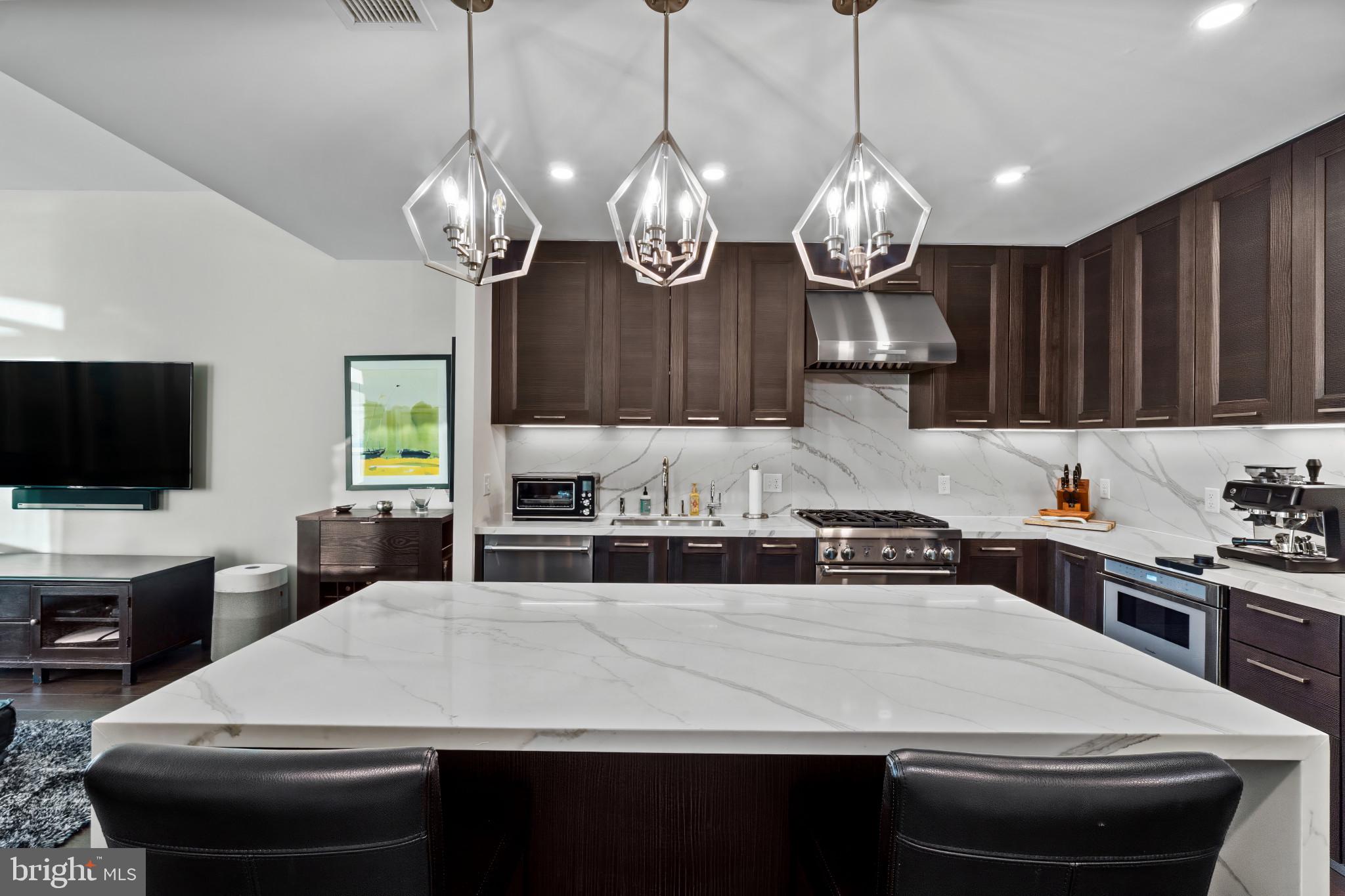 1330 LANCASTER STREET C602