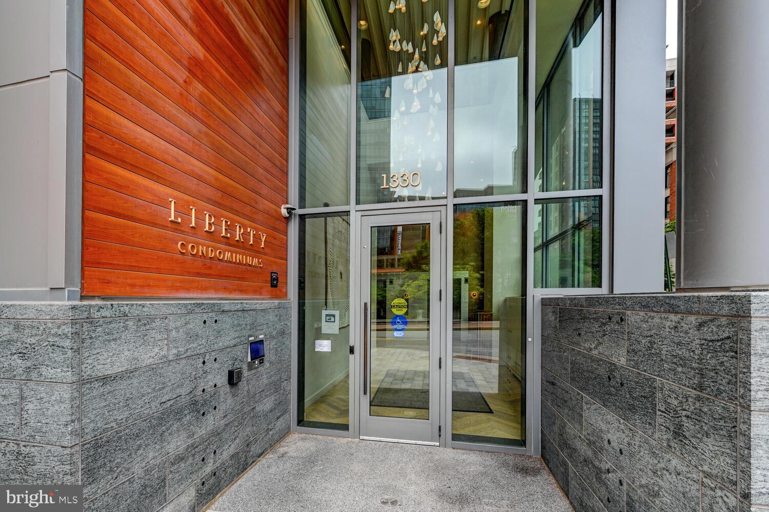 1330 LANCASTER STREET C901