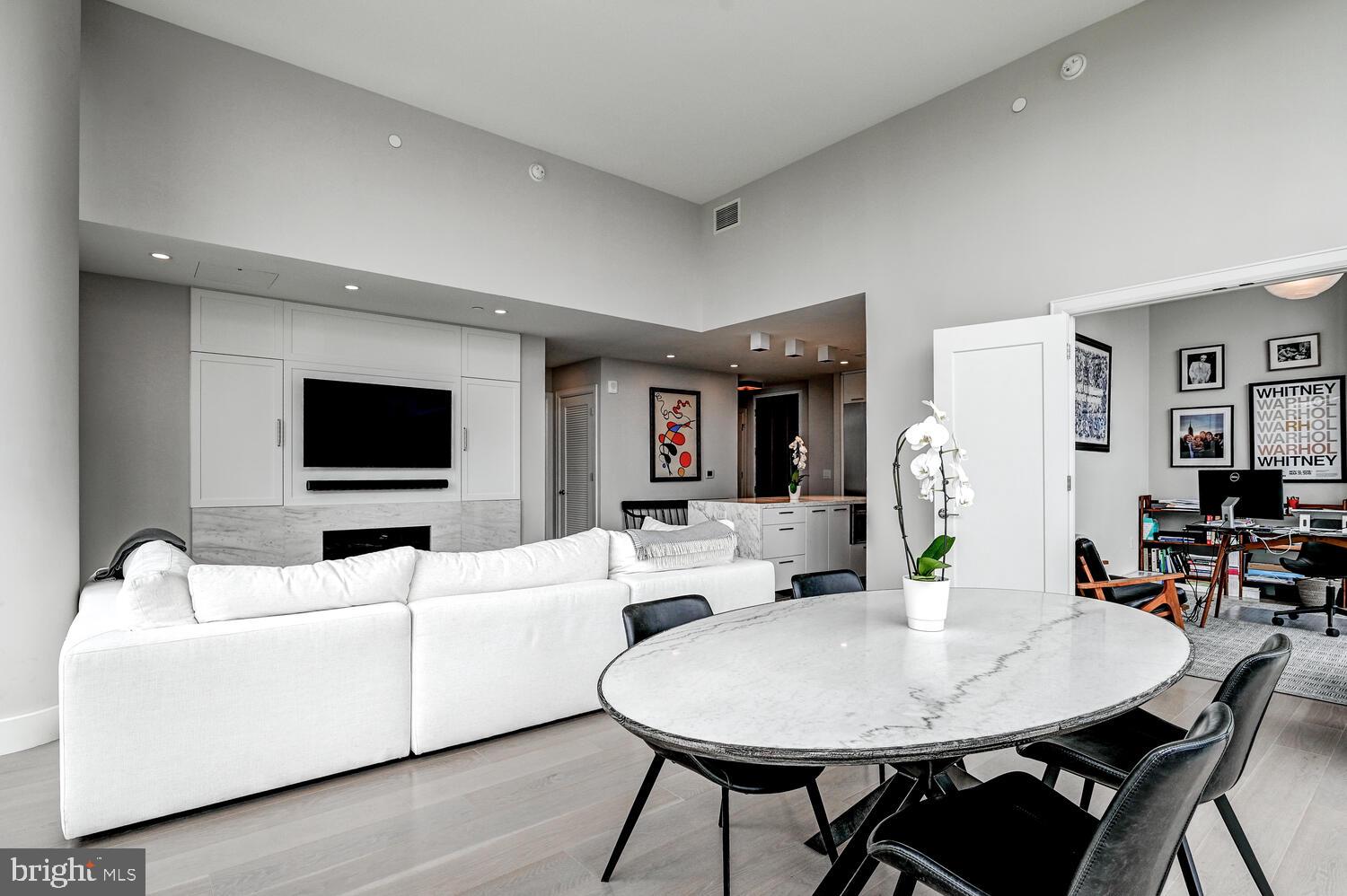 1330 LANCASTER STREET C901