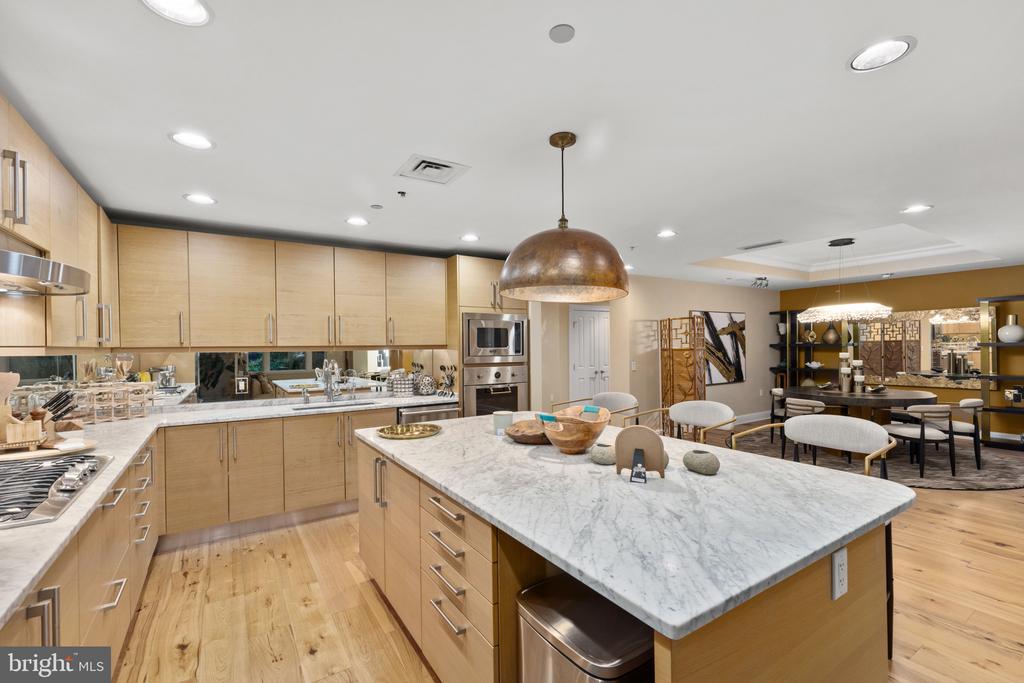 801 KEY HIGHWAY Unit: 336